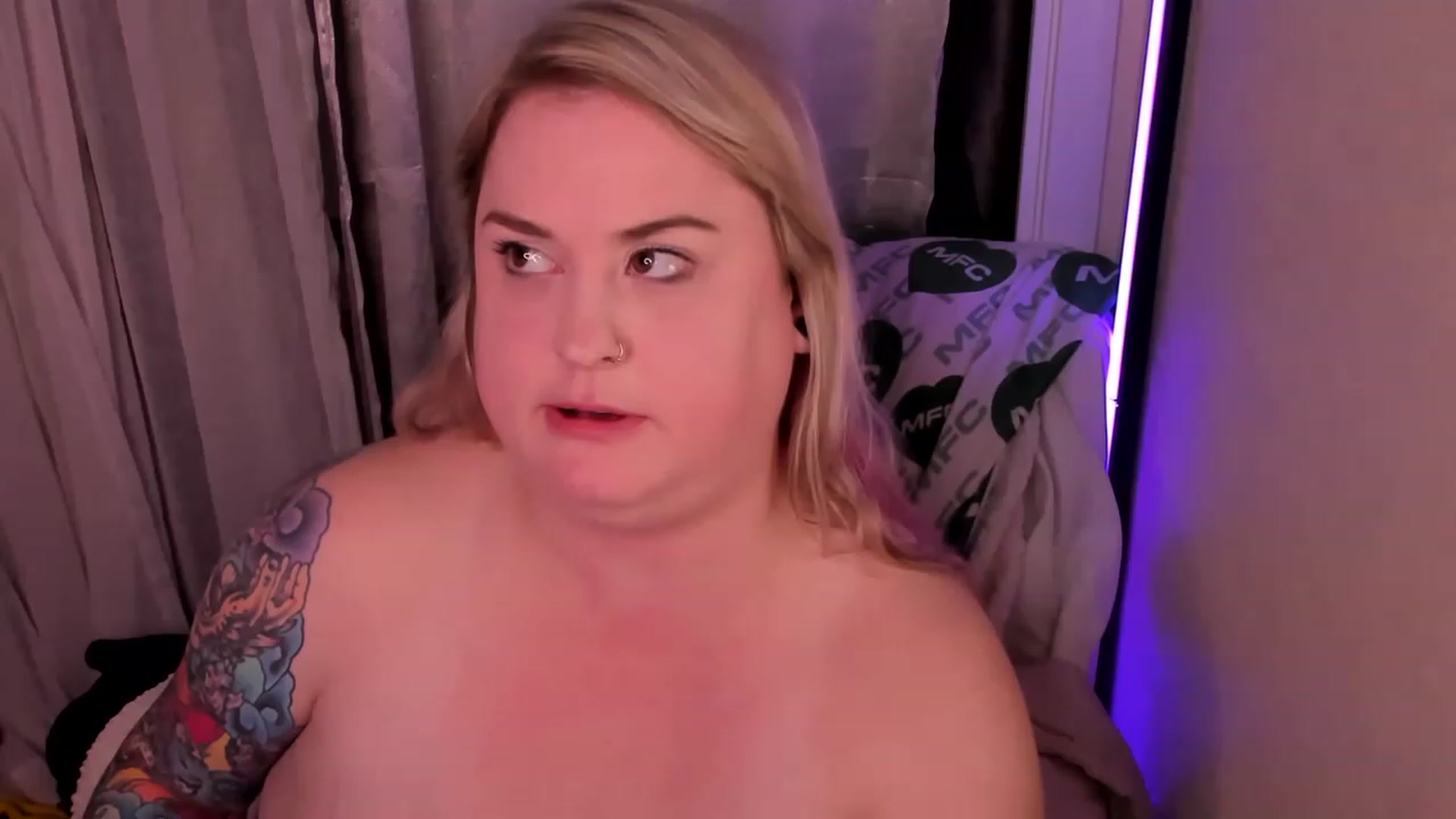 Gallery image thumbnail from mari_jae's myfreecams stream on, 01/16/2023, 10:39 image 17 of 20