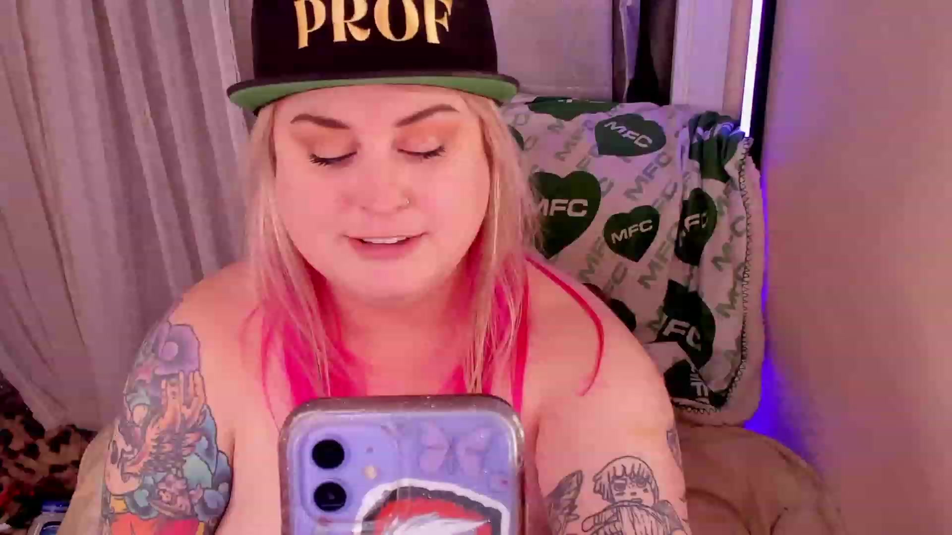 Gallery image thumbnail from mari_jae's myfreecams stream on, 03/15/2023, 10:01 image 12 of 20
