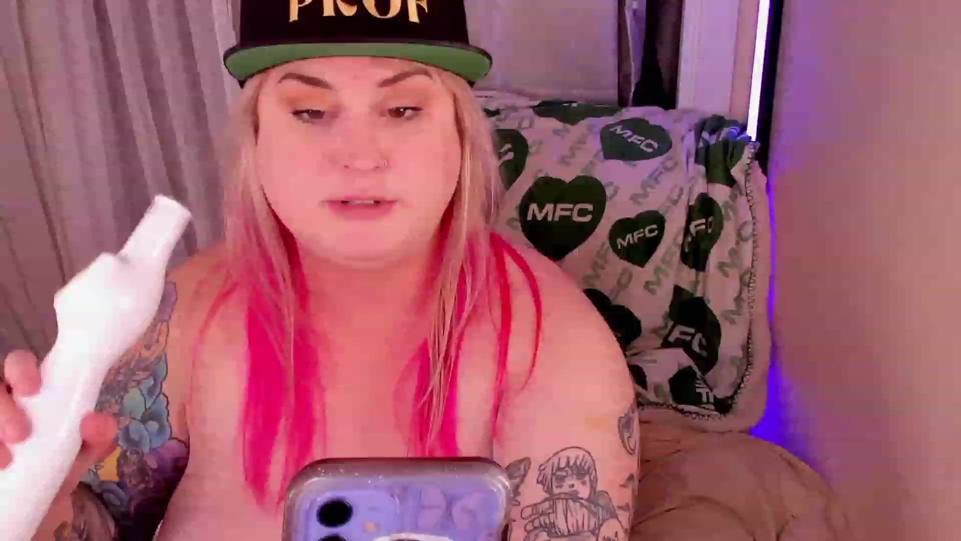 Gallery image thumbnail from mari_jae's myfreecams stream on, 03/15/2023, 10:01 image 6 of 20