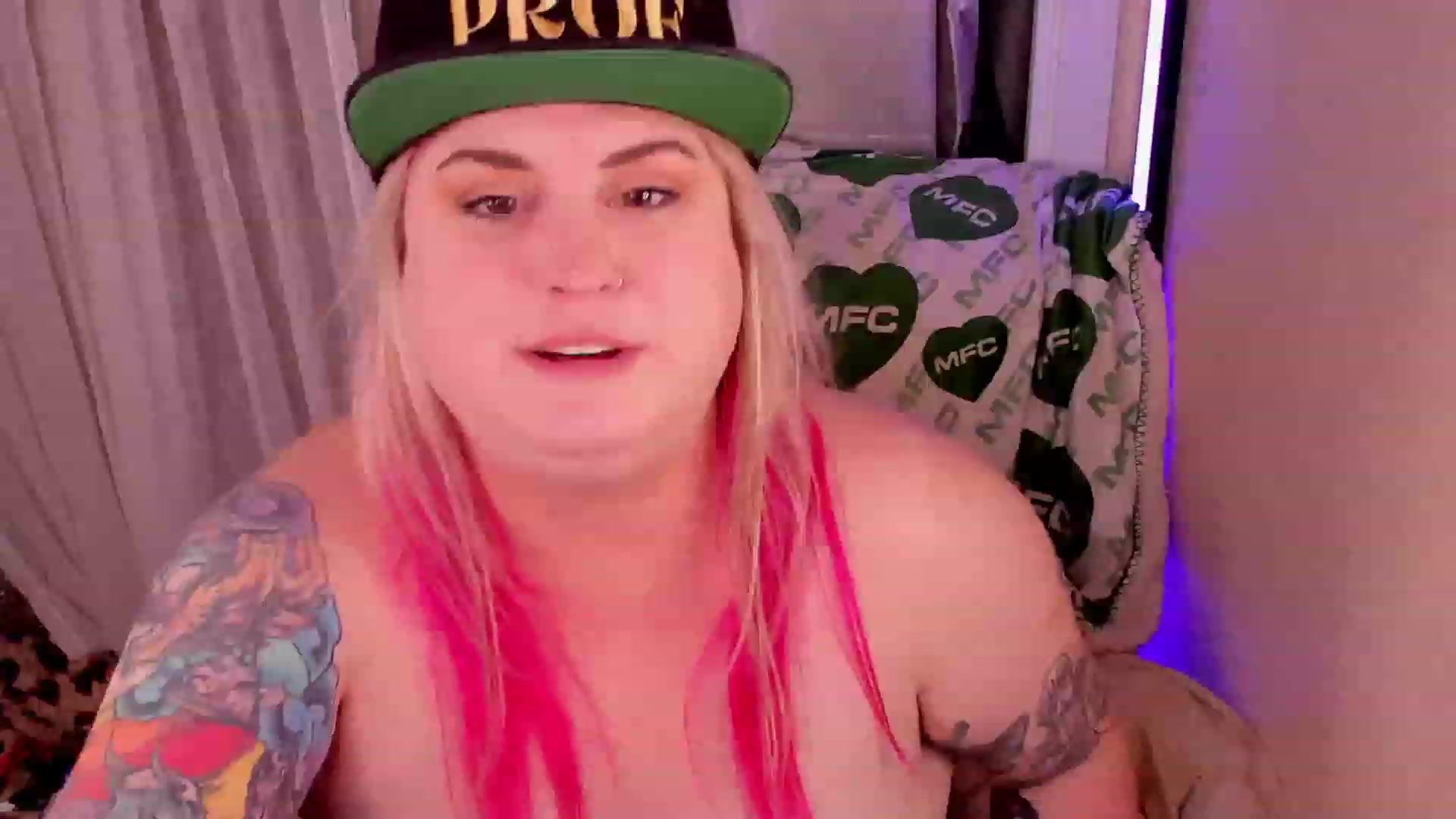Gallery image thumbnail from mari_jae's myfreecams stream on, 03/15/2023, 10:01 image 15 of 20