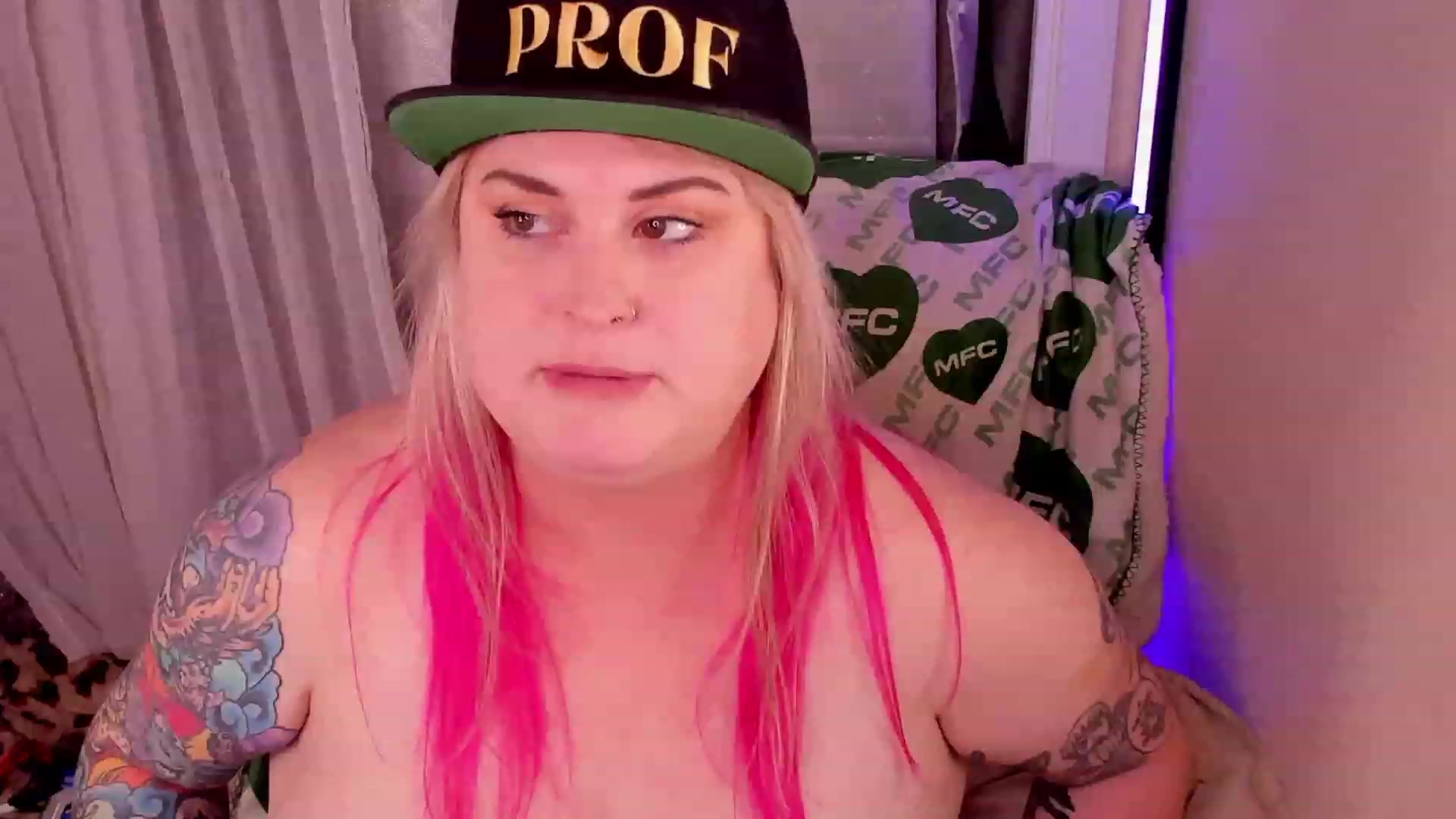 Gallery image thumbnail from mari_jae's myfreecams stream on, 03/15/2023, 10:01 image 9 of 20