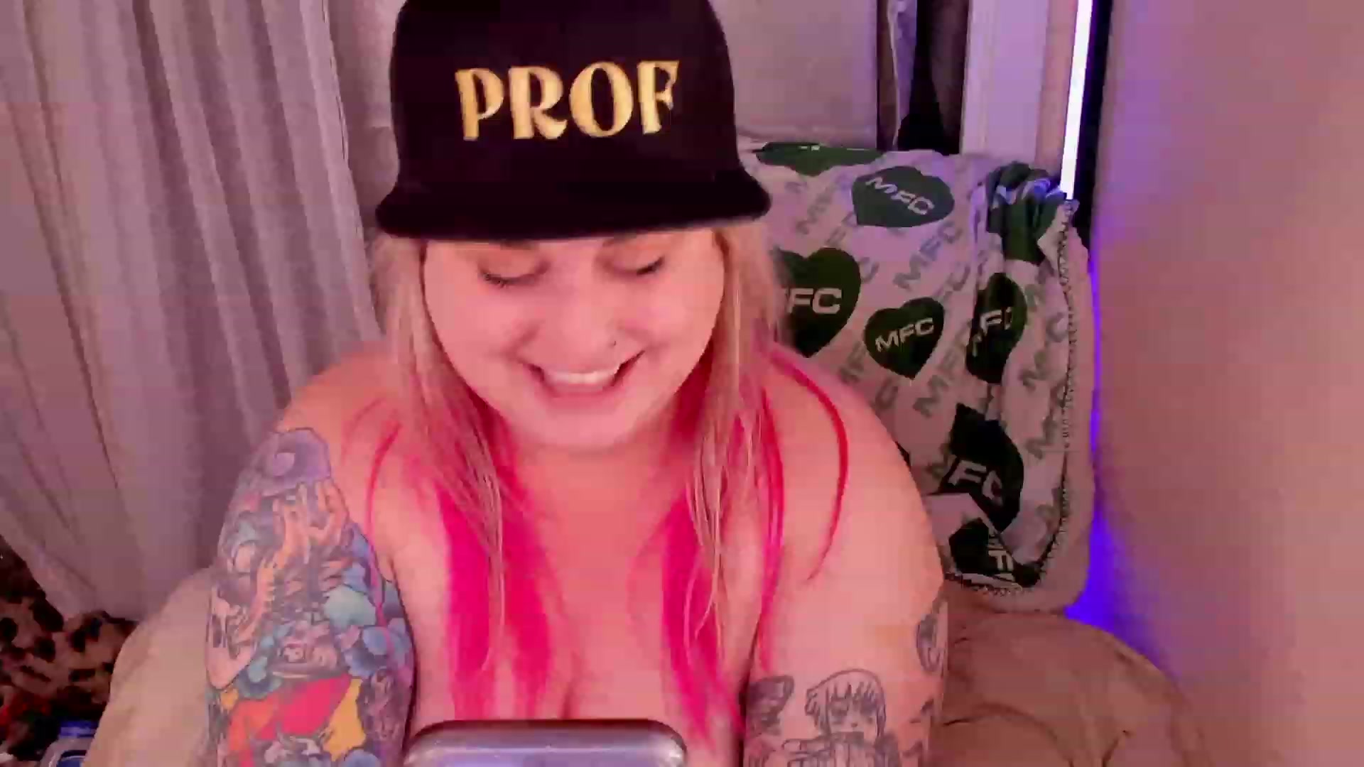 Gallery image thumbnail from mari_jae's myfreecams stream on, 03/15/2023, 10:01 image 10 of 20