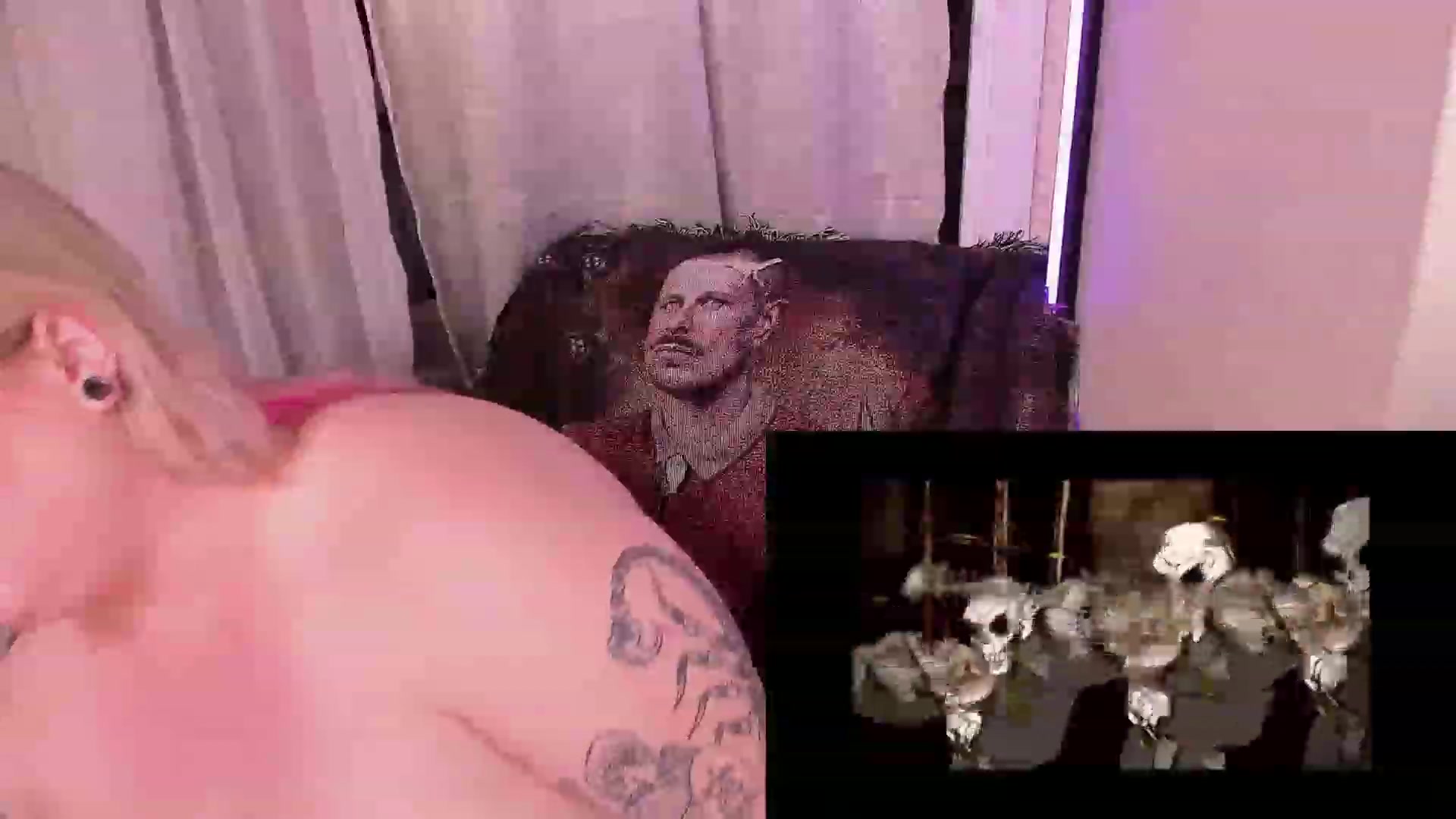 Gallery image thumbnail from mari_jae's myfreecams stream on, 04/18/2023, 08:59 image 7 of 20