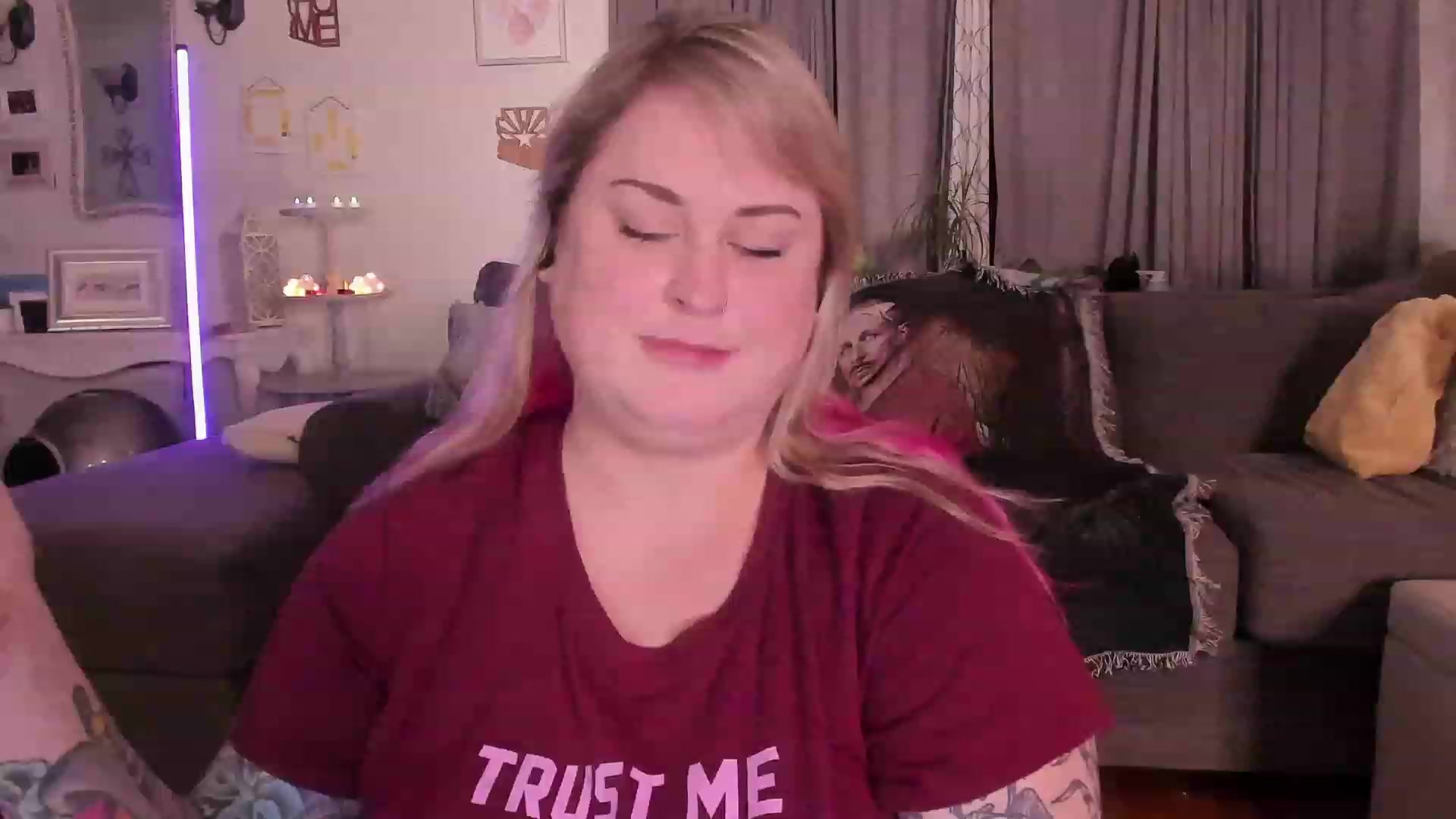 Gallery image thumbnail from mari_jae's myfreecams stream on, 04/30/2023, 09:59 image 9 of 20