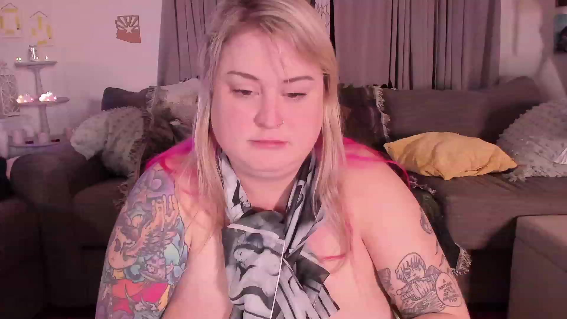 Gallery image thumbnail from mari_jae's myfreecams stream on, 05/06/2023, 09:59 image 17 of 20