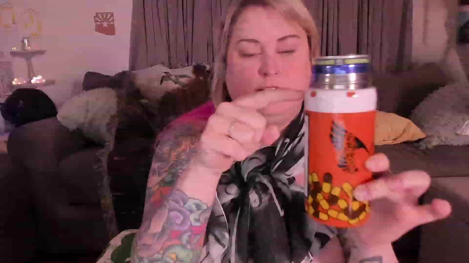 Gallery image thumbnail from mari_jae's myfreecams stream on, 05/06/2023, 09:59 image 6 of 20