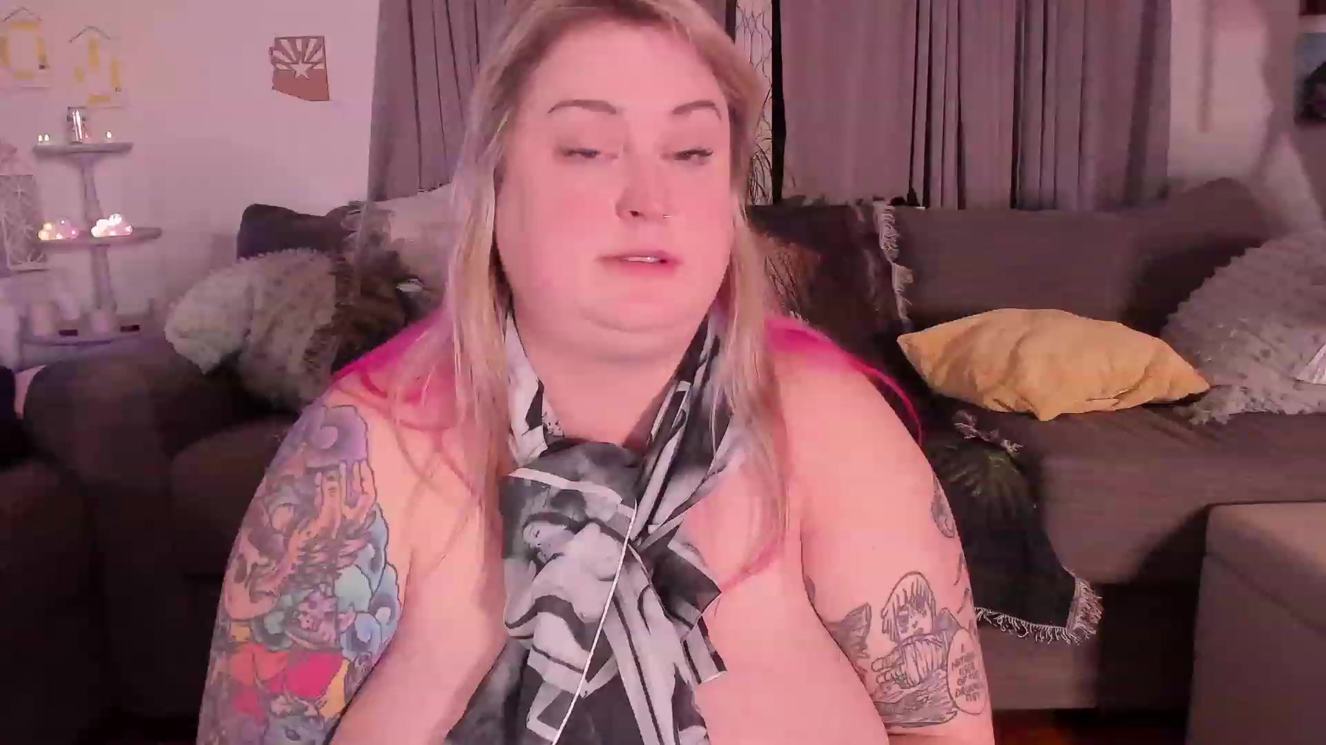 Gallery image thumbnail from mari_jae's myfreecams stream on, 05/06/2023, 09:59 image 18 of 20
