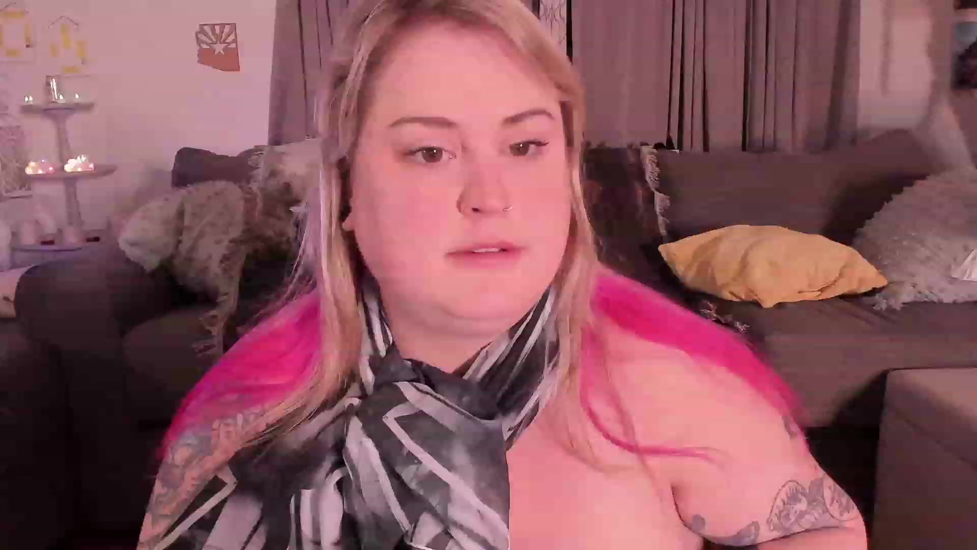 Gallery image thumbnail from mari_jae's myfreecams stream on, 05/06/2023, 09:59 image 1 of 20