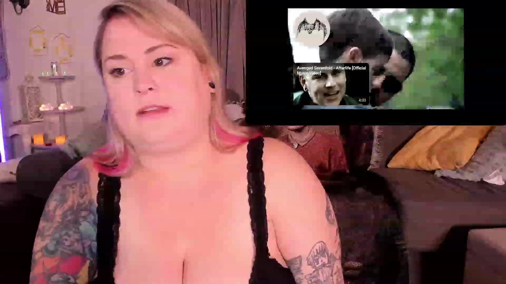 Gallery image thumbnail from mari_jae's myfreecams stream on, 05/09/2023, 08:27 image 8 of 20