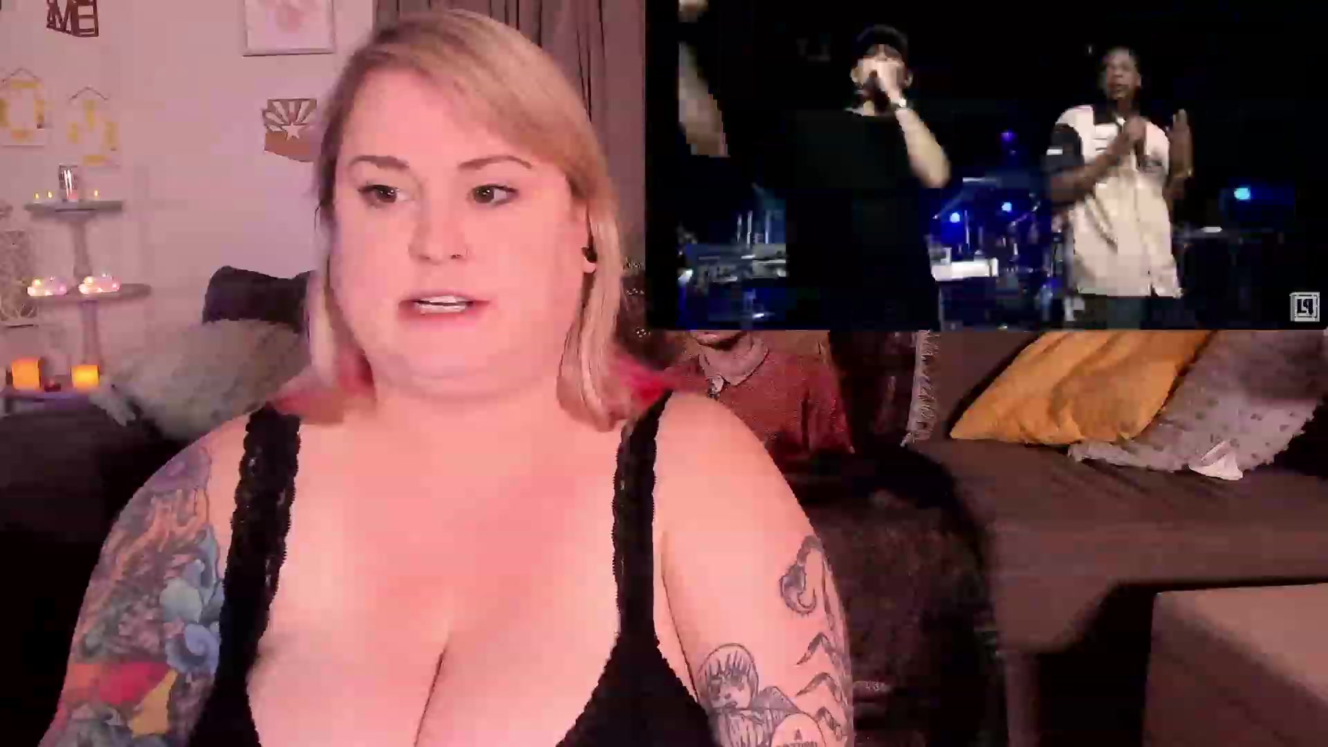 Gallery image thumbnail from mari_jae's myfreecams stream on, 05/09/2023, 08:27 image 14 of 20