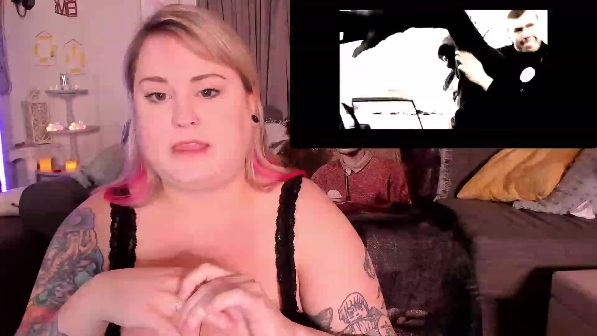 Gallery image thumbnail from mari_jae's myfreecams stream on, 05/09/2023, 08:27 image 7 of 20