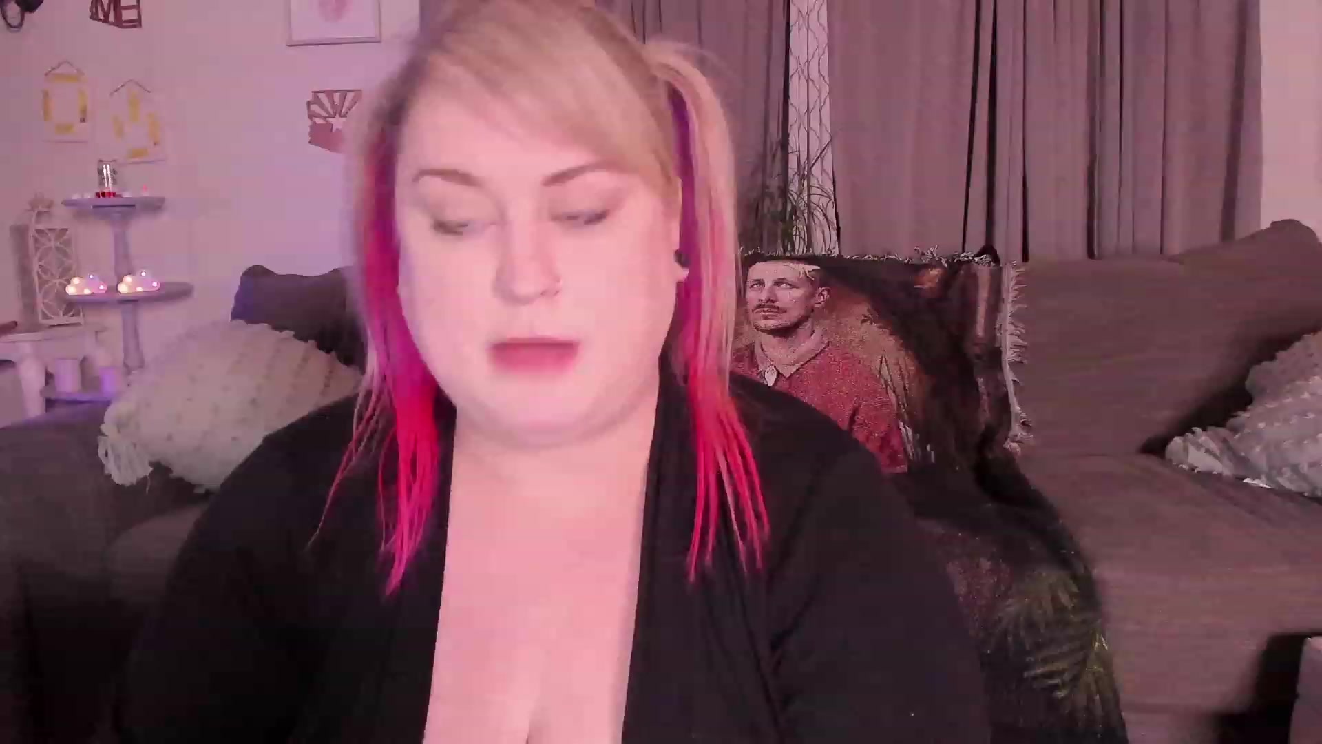 Gallery image thumbnail from mari_jae's myfreecams stream on, 05/13/2023, 10:25 image 2 of 20