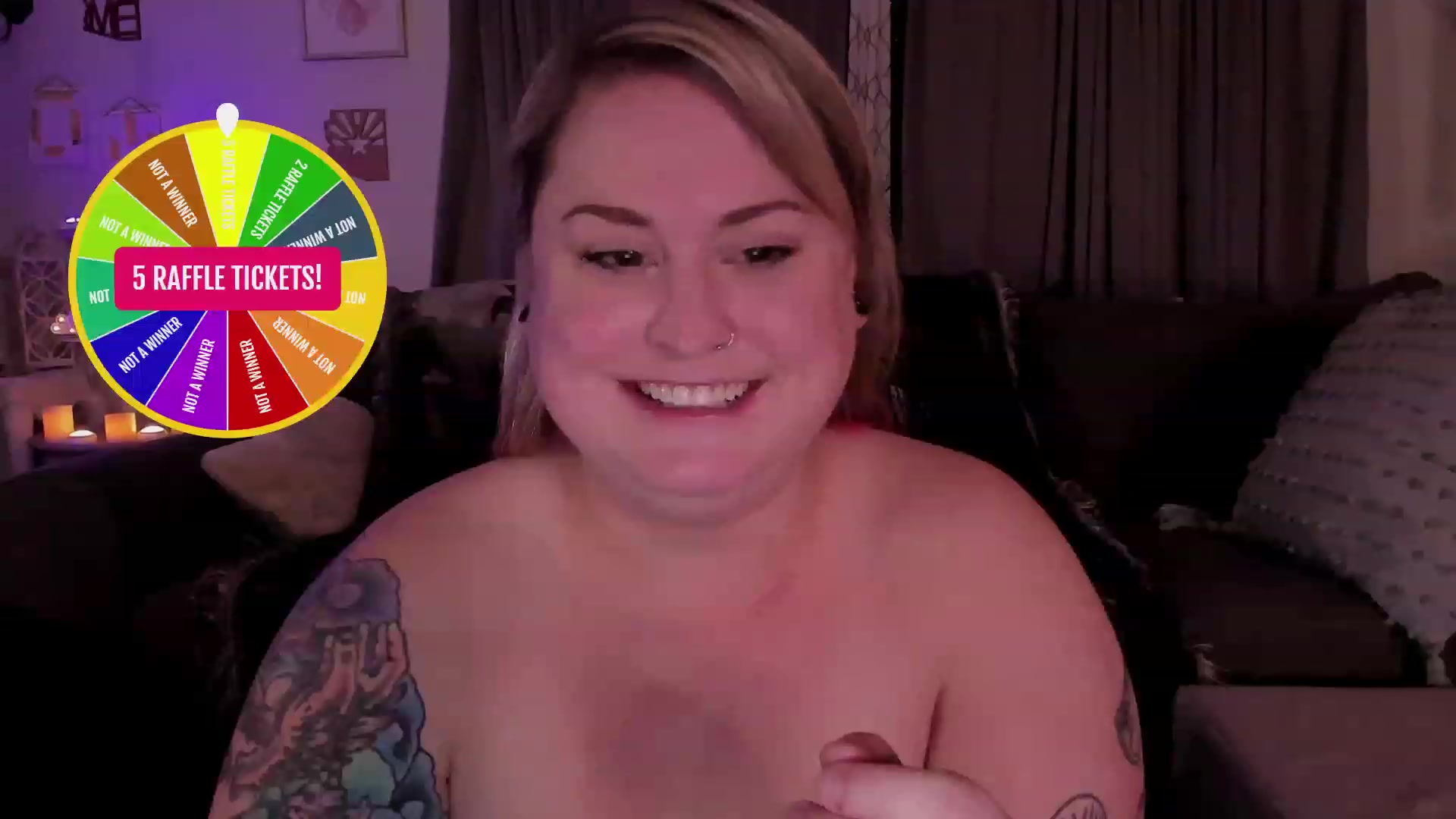Gallery image thumbnail from mari_jae's myfreecams stream on, 05/17/2023, 08:12 image 10 of 20