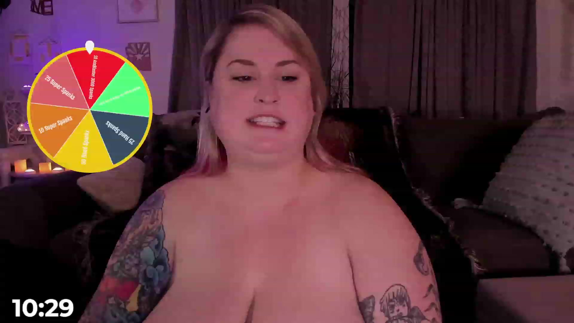 Gallery image thumbnail from mari_jae's myfreecams stream on, 05/17/2023, 08:12 image 4 of 20
