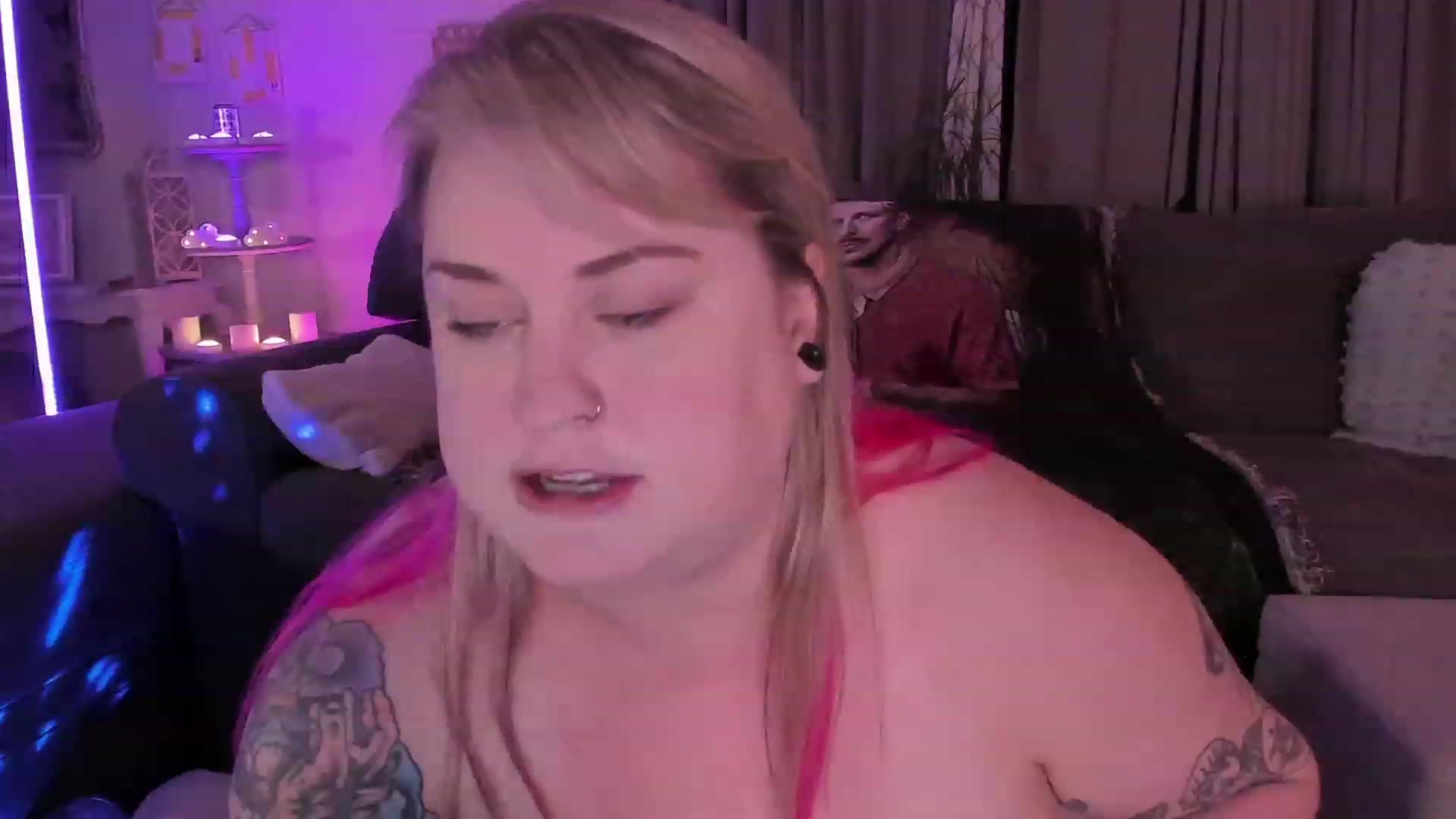 Gallery image thumbnail from mari_jae's myfreecams stream on, 05/19/2023, 10:00 image 20 of 20