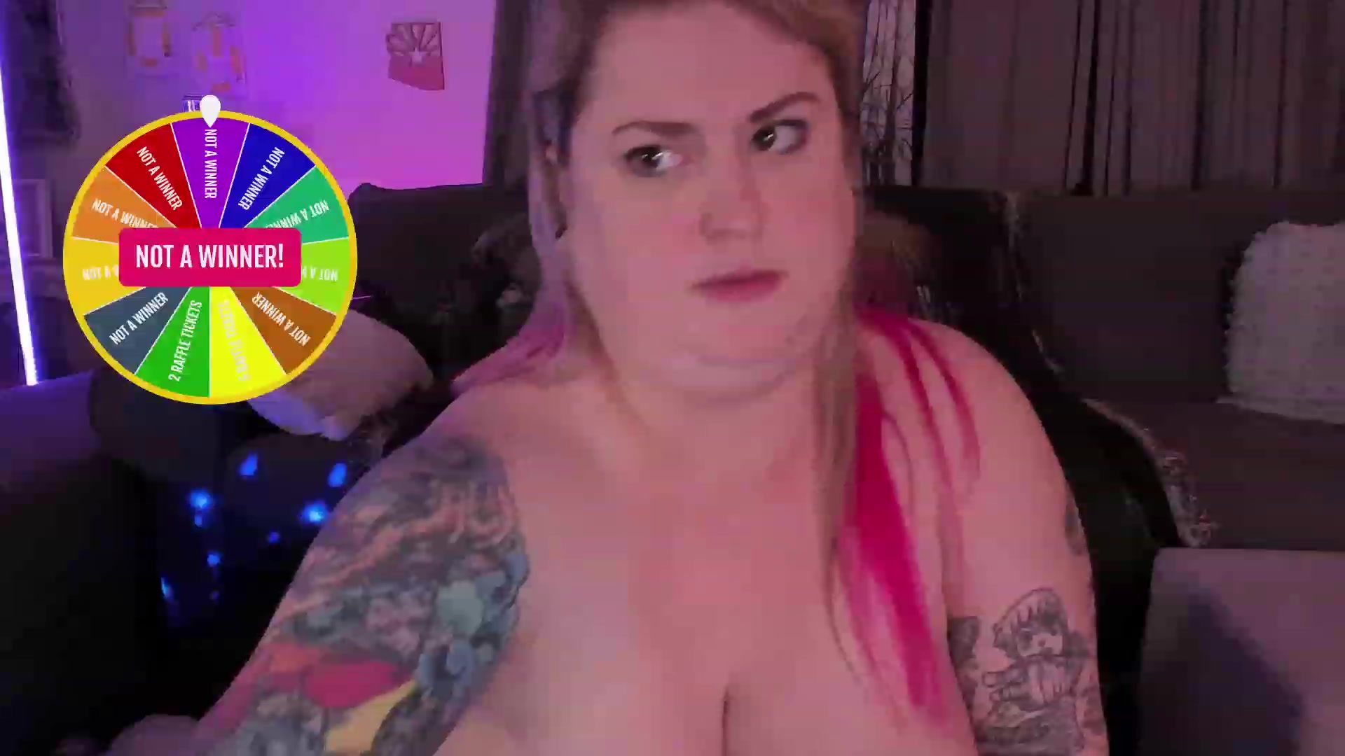 Gallery image thumbnail from mari_jae's myfreecams stream on, 05/19/2023, 10:00 image 14 of 20