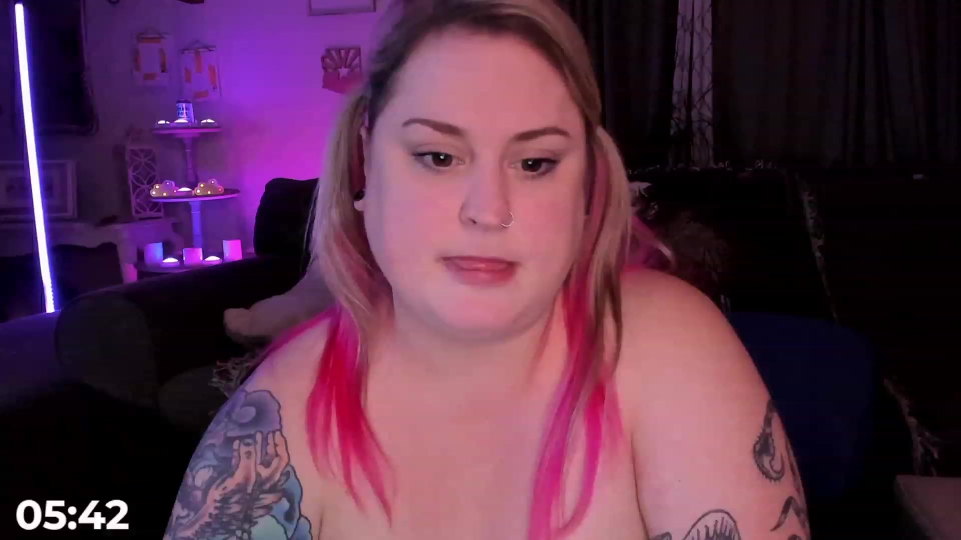 Gallery image thumbnail from mari_jae's myfreecams stream on, 05/23/2023, 08:23 image 11 of 20
