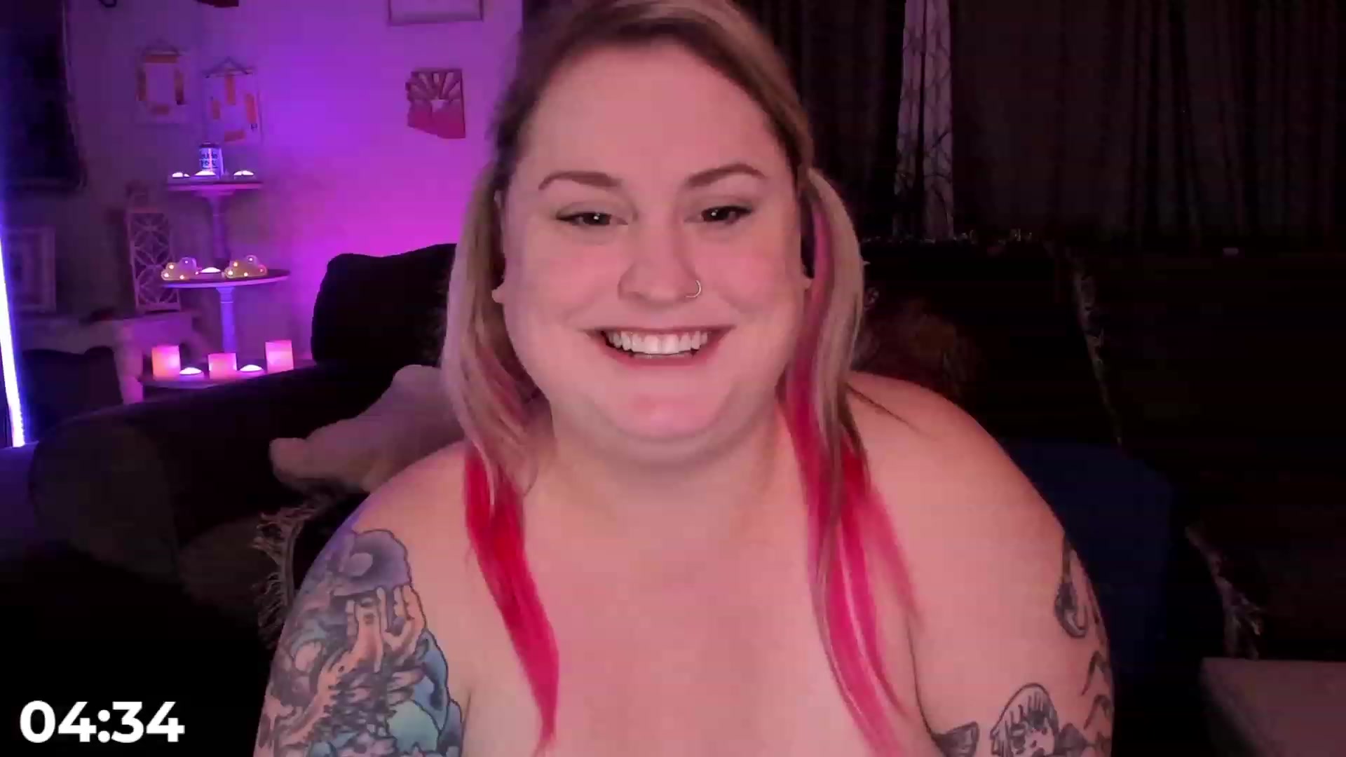 Gallery image thumbnail from mari_jae's myfreecams stream on, 05/23/2023, 08:23 image 1 of 20