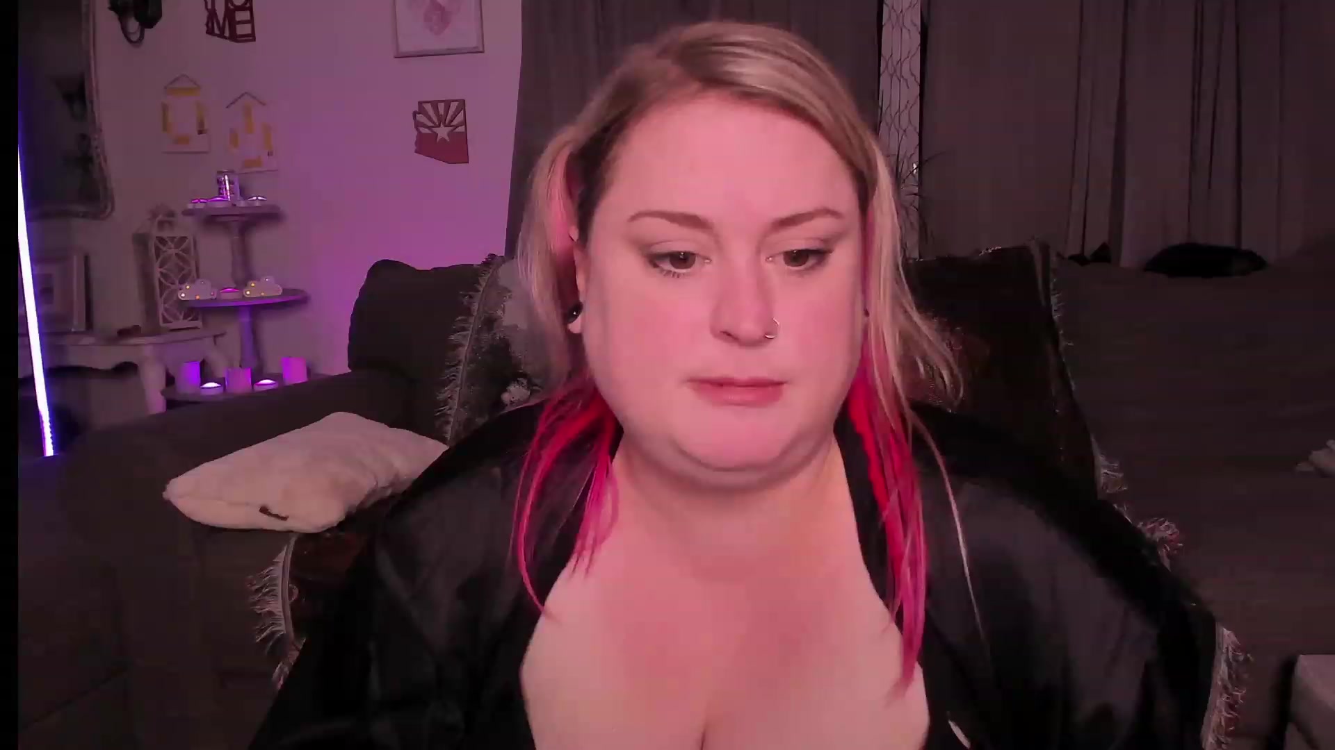 Gallery image thumbnail from mari_jae's myfreecams stream on, 05/27/2023, 09:40 image 19 of 20