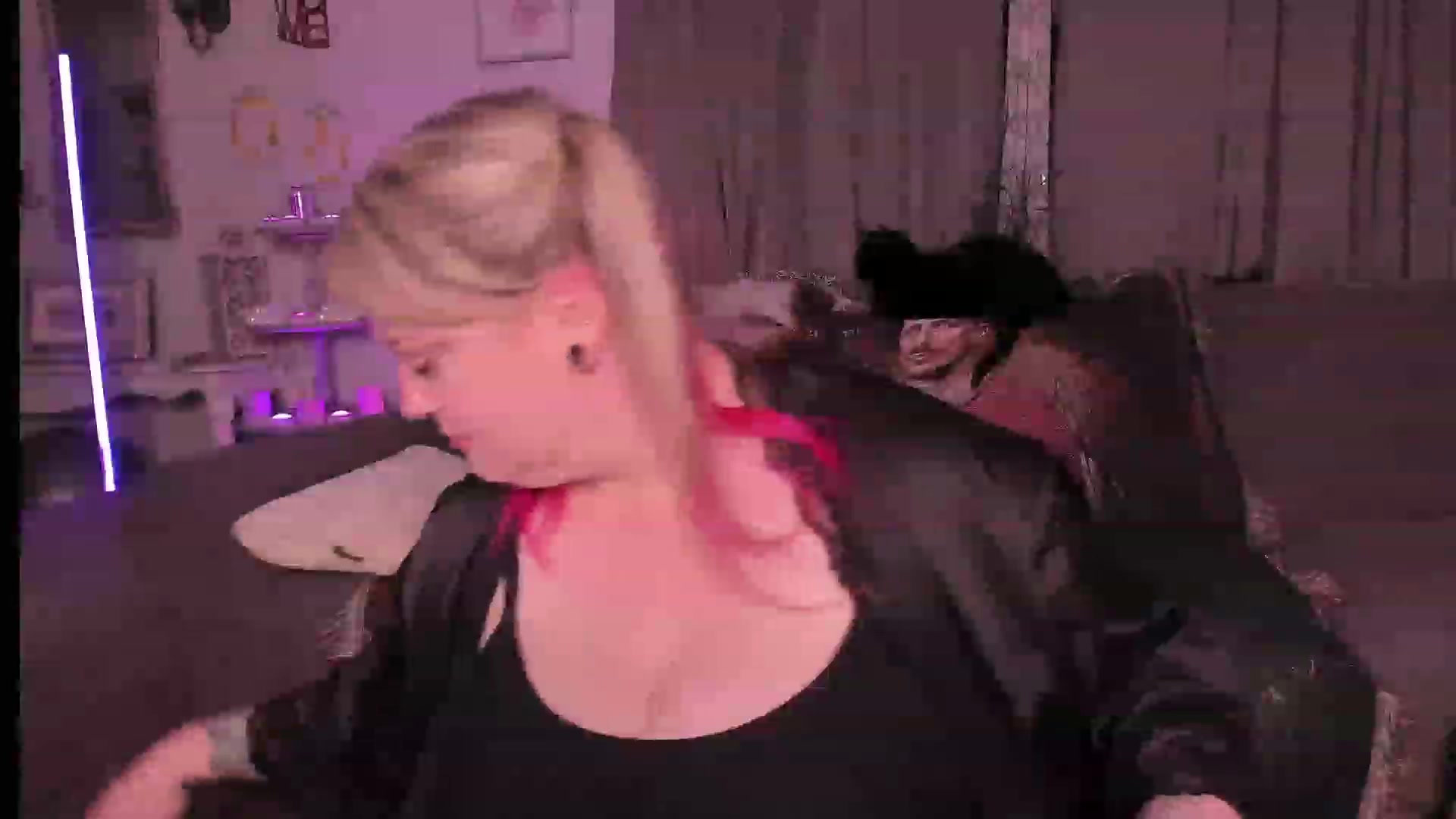 Gallery image thumbnail from mari_jae's myfreecams stream on, 05/27/2023, 09:40 image 5 of 20