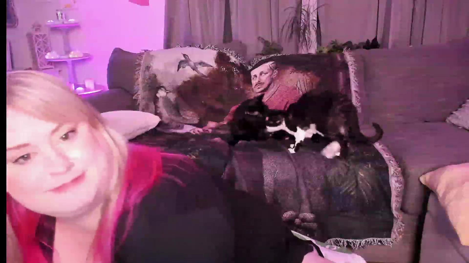Gallery image thumbnail from mari_jae's myfreecams stream on, 05/28/2023, 10:30 image 18 of 20