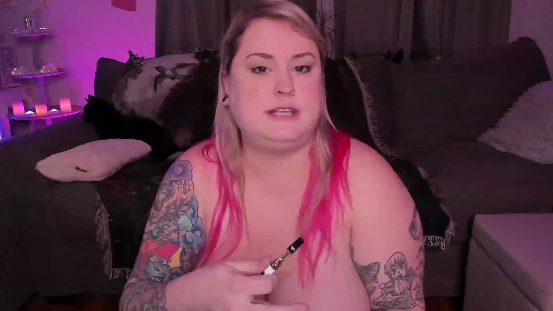 Gallery image thumbnail from mari_jae's myfreecams stream on, 05/29/2023, 08:04 image 5 of 20