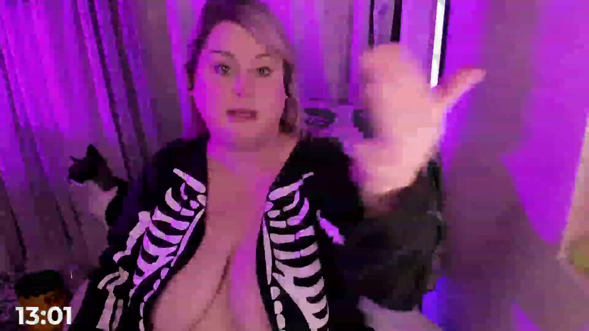 Gallery image thumbnail from mari_jae's myfreecams stream on, 06/08/2023, 08:48 image 13 of 20