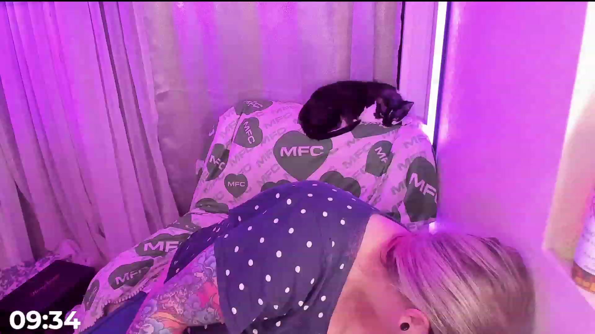 Gallery image thumbnail from mari_jae's myfreecams stream on, 06/11/2023, 08:25 image 6 of 20