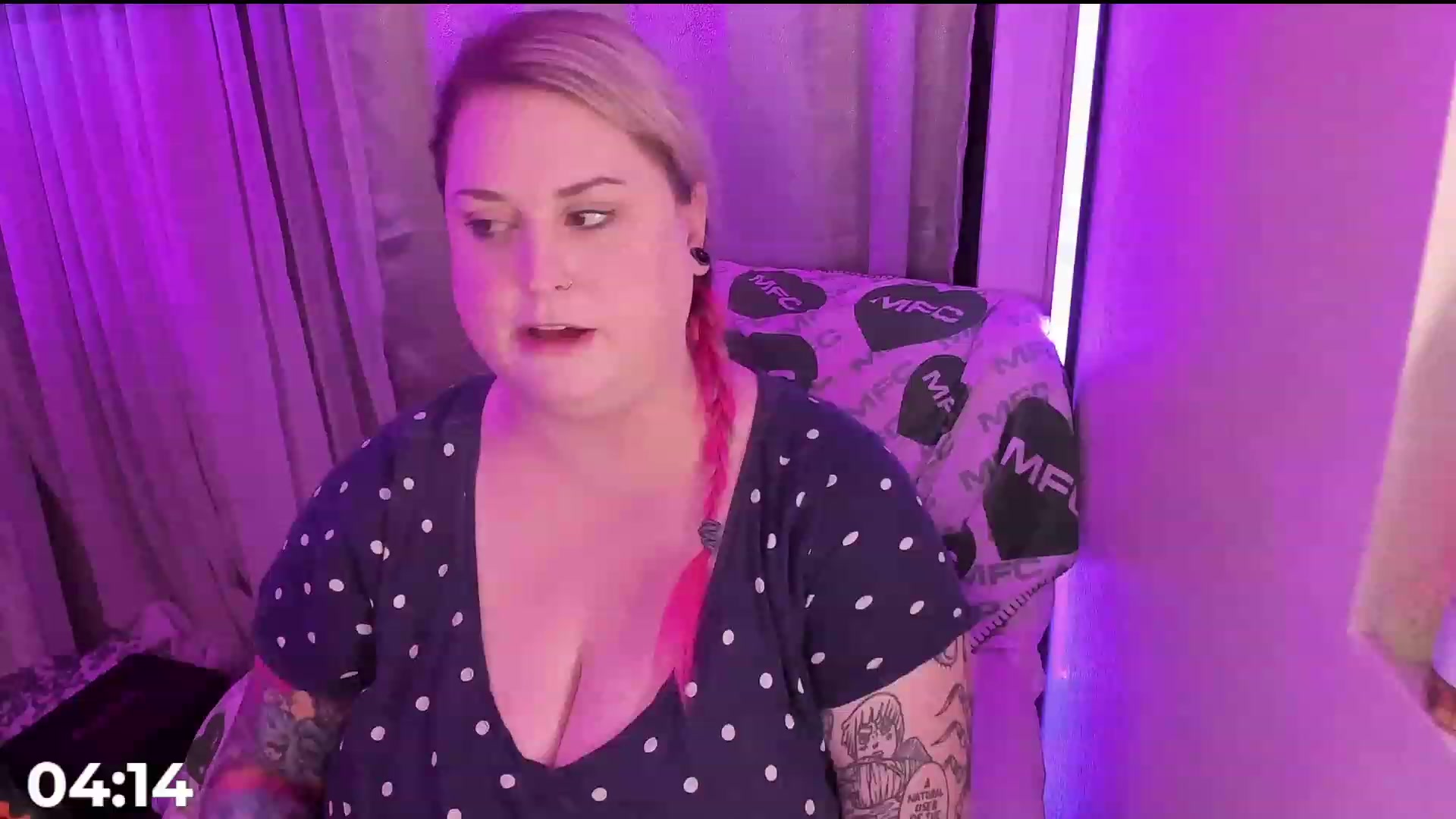 Gallery image thumbnail from mari_jae's myfreecams stream on, 06/11/2023, 08:25 image 14 of 20