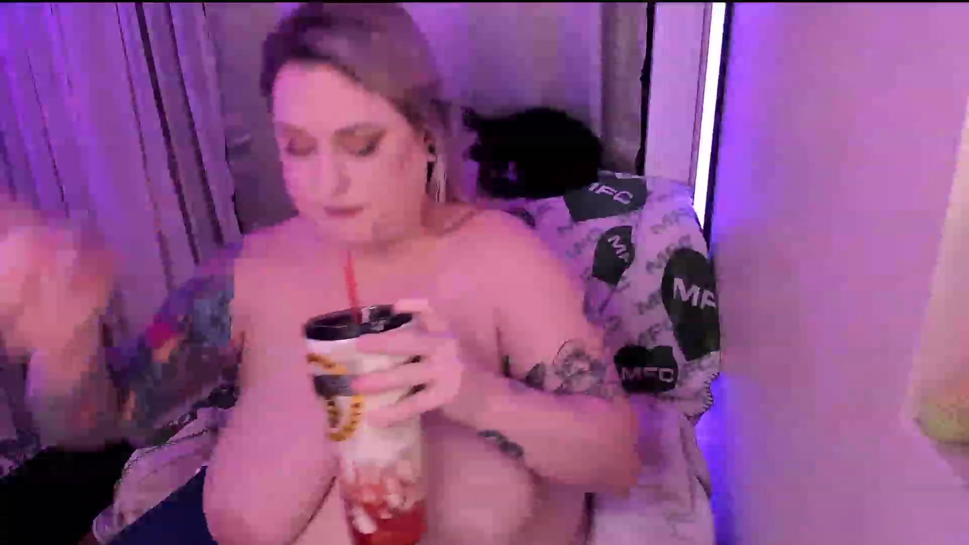 Gallery image thumbnail from mari_jae's myfreecams stream on, 06/13/2023, 07:30 image 19 of 20