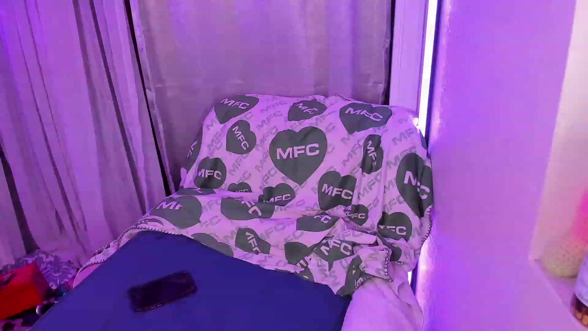 Gallery image thumbnail from mari_jae's myfreecams stream on, 06/15/2023, 07:22 image 4 of 20