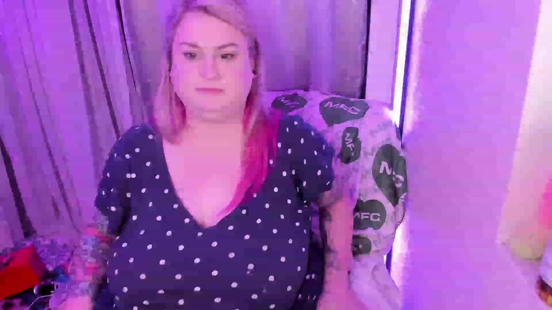 Gallery image thumbnail from mari_jae's myfreecams stream on, 06/15/2023, 07:22 image 1 of 20