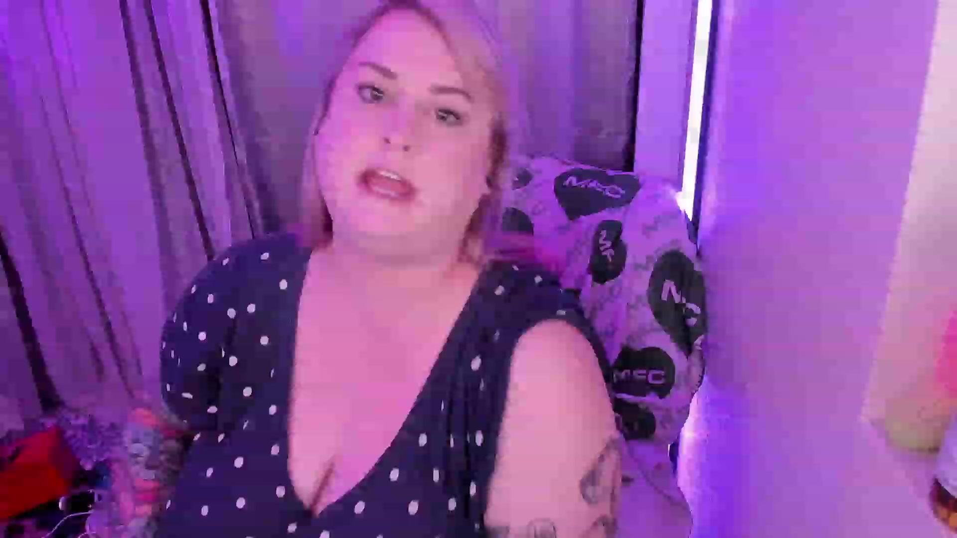 Gallery image thumbnail from mari_jae's myfreecams stream on, 06/15/2023, 07:22 image 20 of 20