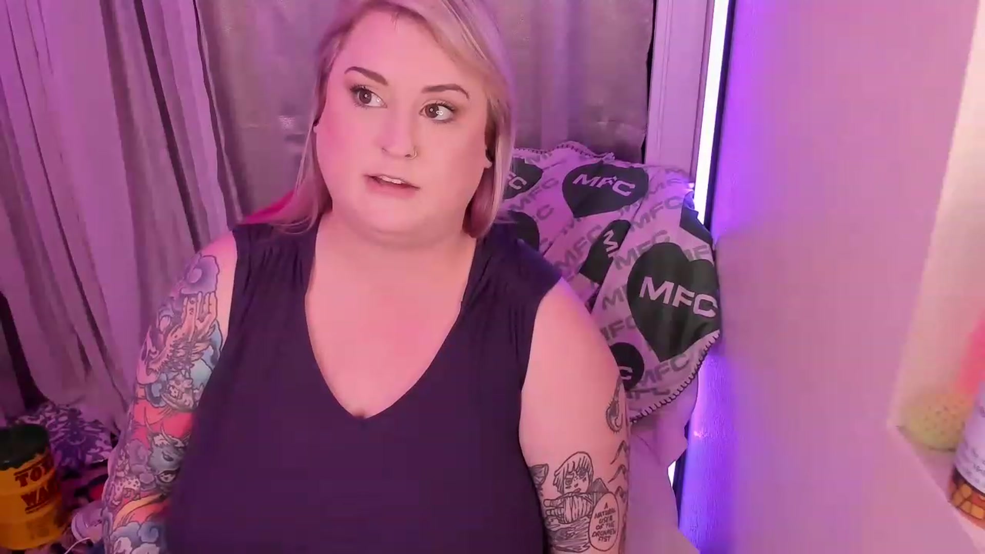 Gallery image thumbnail from mari_jae's myfreecams stream on, 06/17/2023, 09:34 image 11 of 20