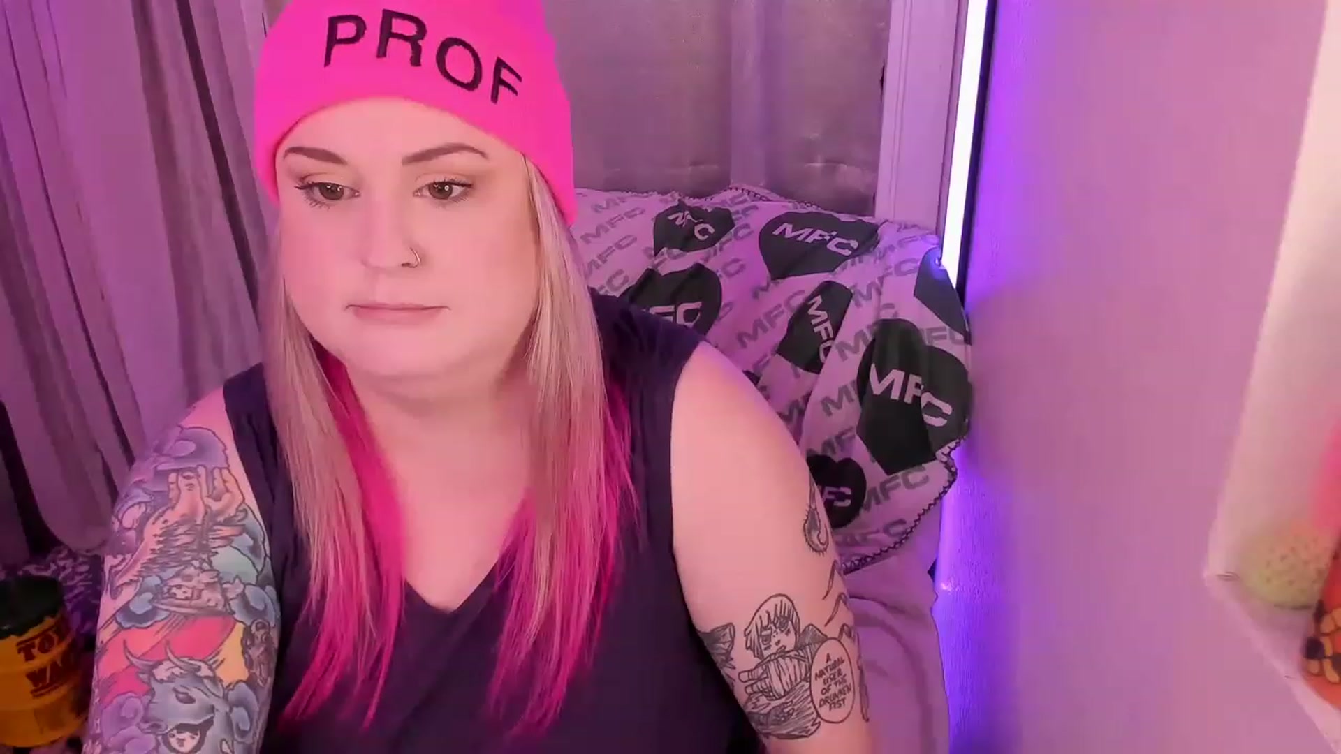 Gallery image thumbnail from mari_jae's myfreecams stream on, 06/17/2023, 11:08 image 7 of 20