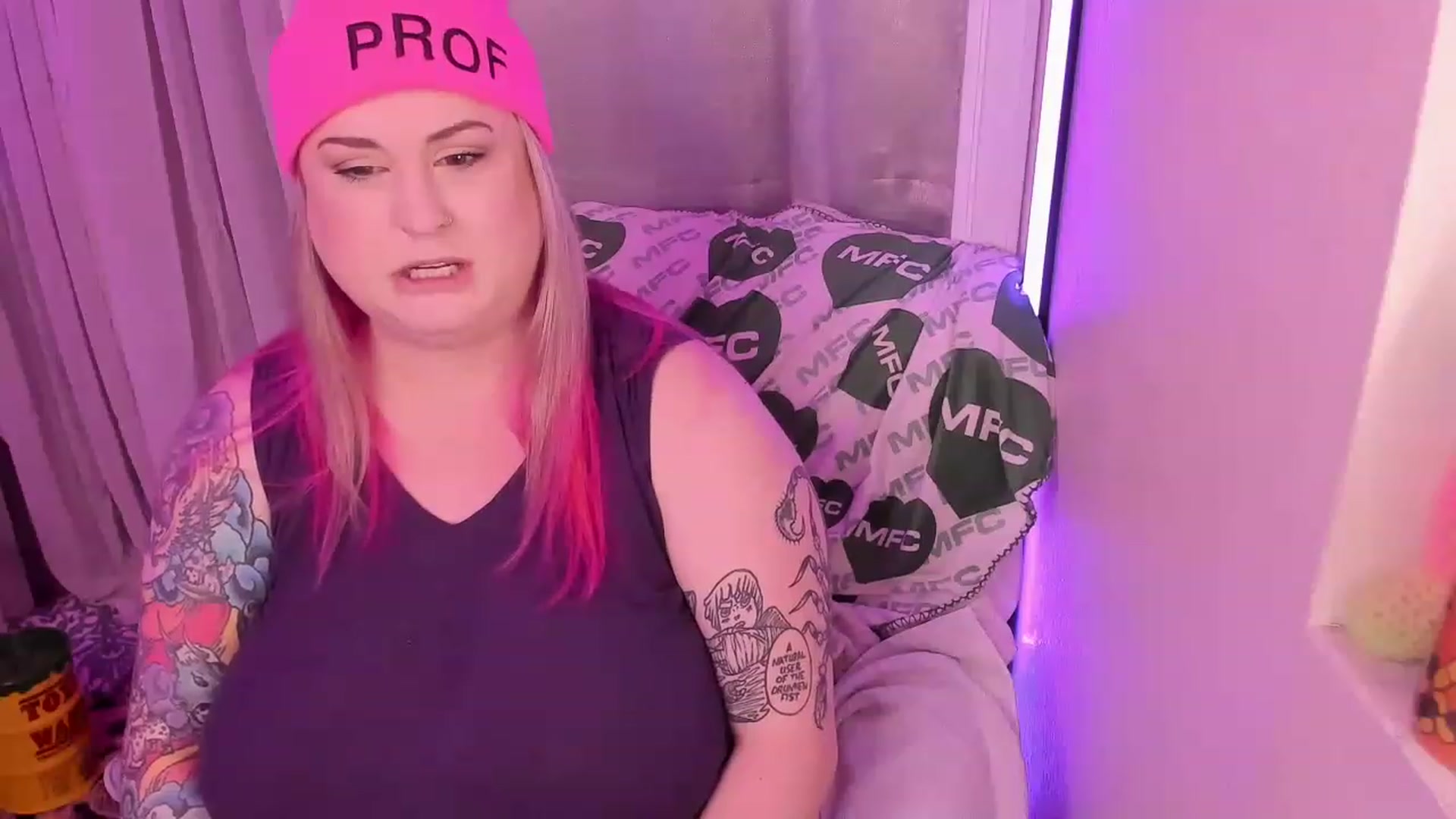 Gallery image thumbnail from mari_jae's myfreecams stream on, 06/17/2023, 11:08 image 10 of 20