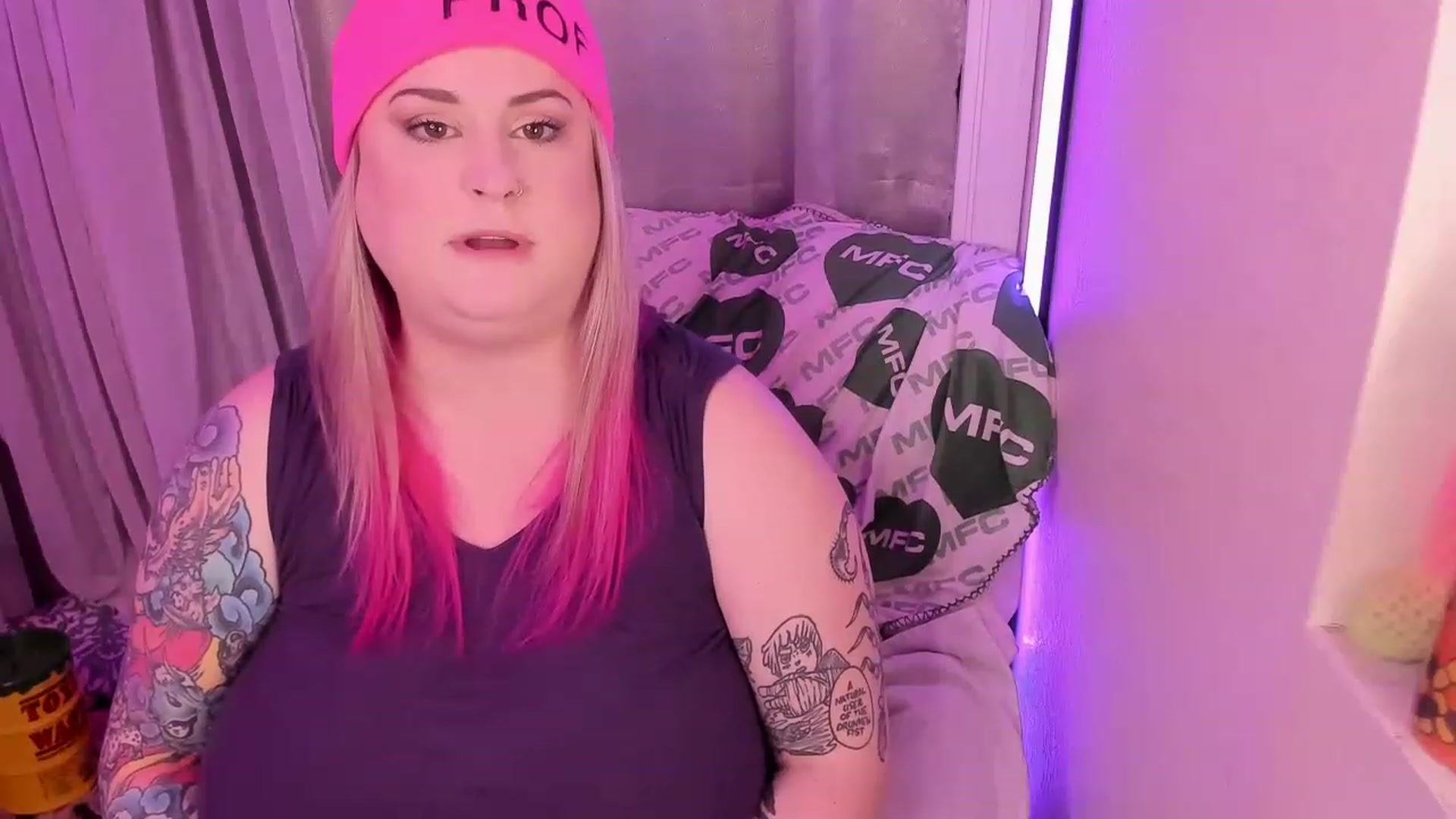 Gallery image thumbnail from mari_jae's myfreecams stream on, 06/17/2023, 11:08 image 8 of 20