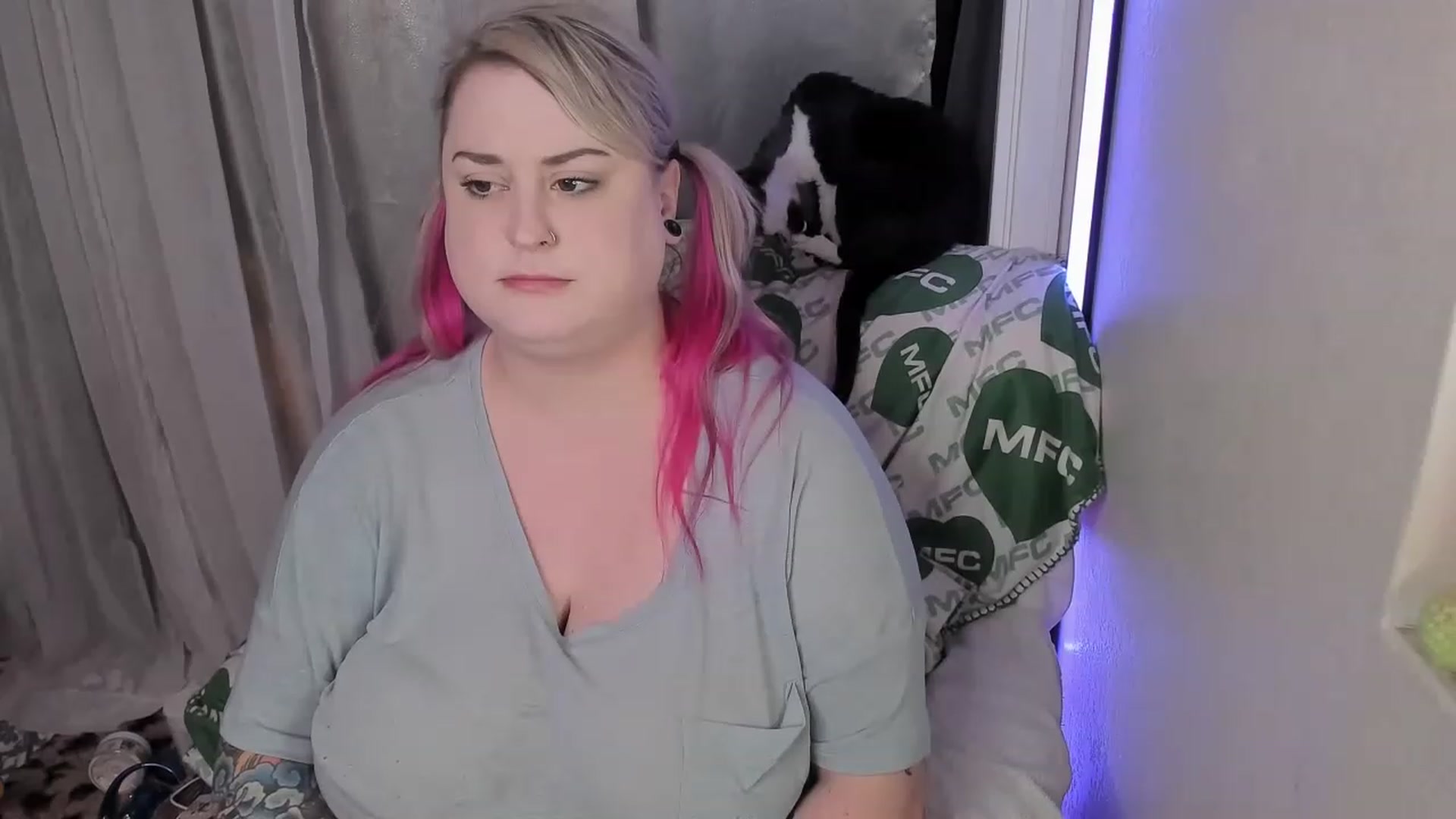 Gallery image thumbnail from mari_jae's myfreecams stream on, 06/23/2023, 07:58 image 13 of 20