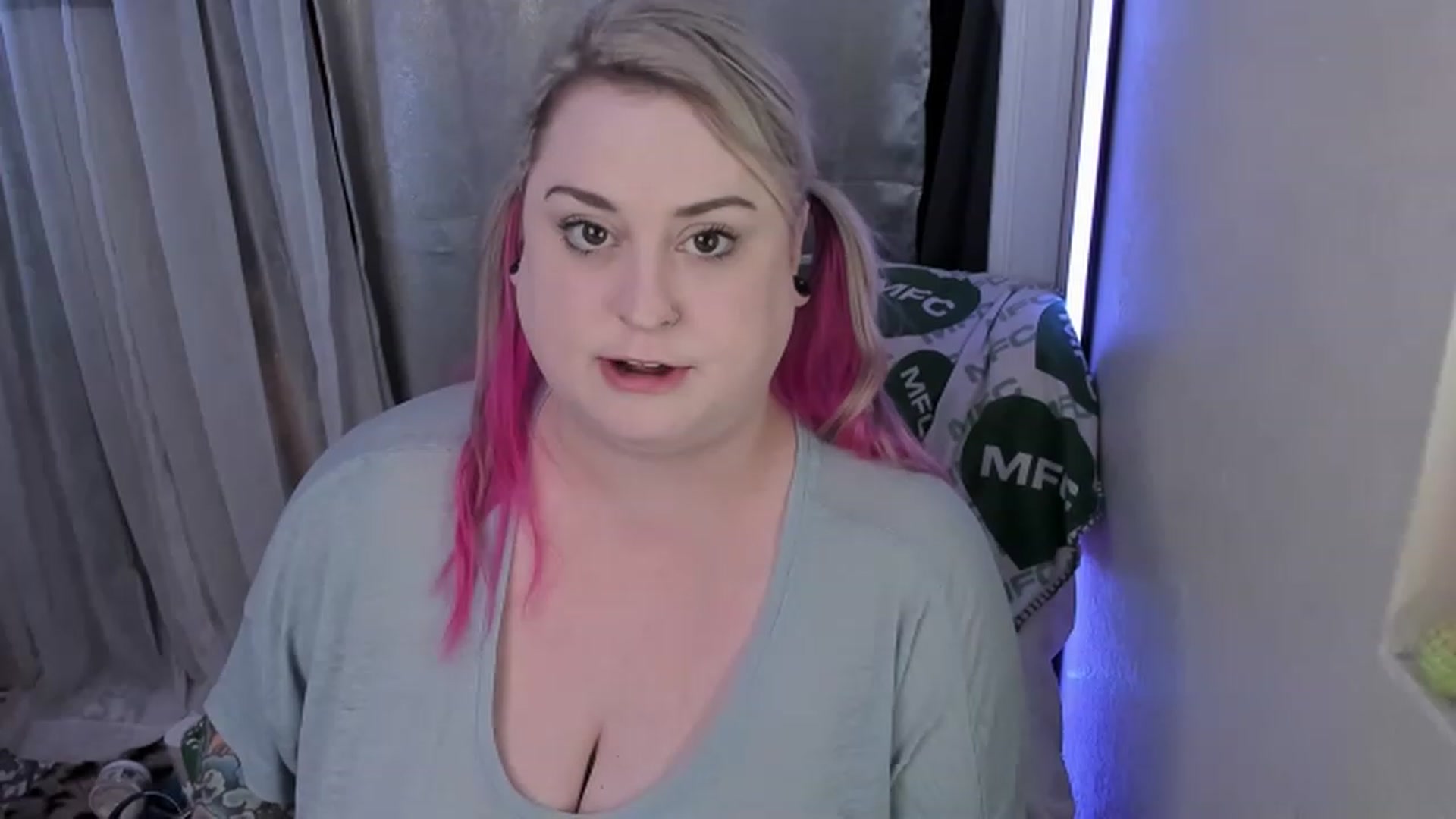 Gallery image thumbnail from mari_jae's myfreecams stream on, 06/23/2023, 07:58 image 7 of 20
