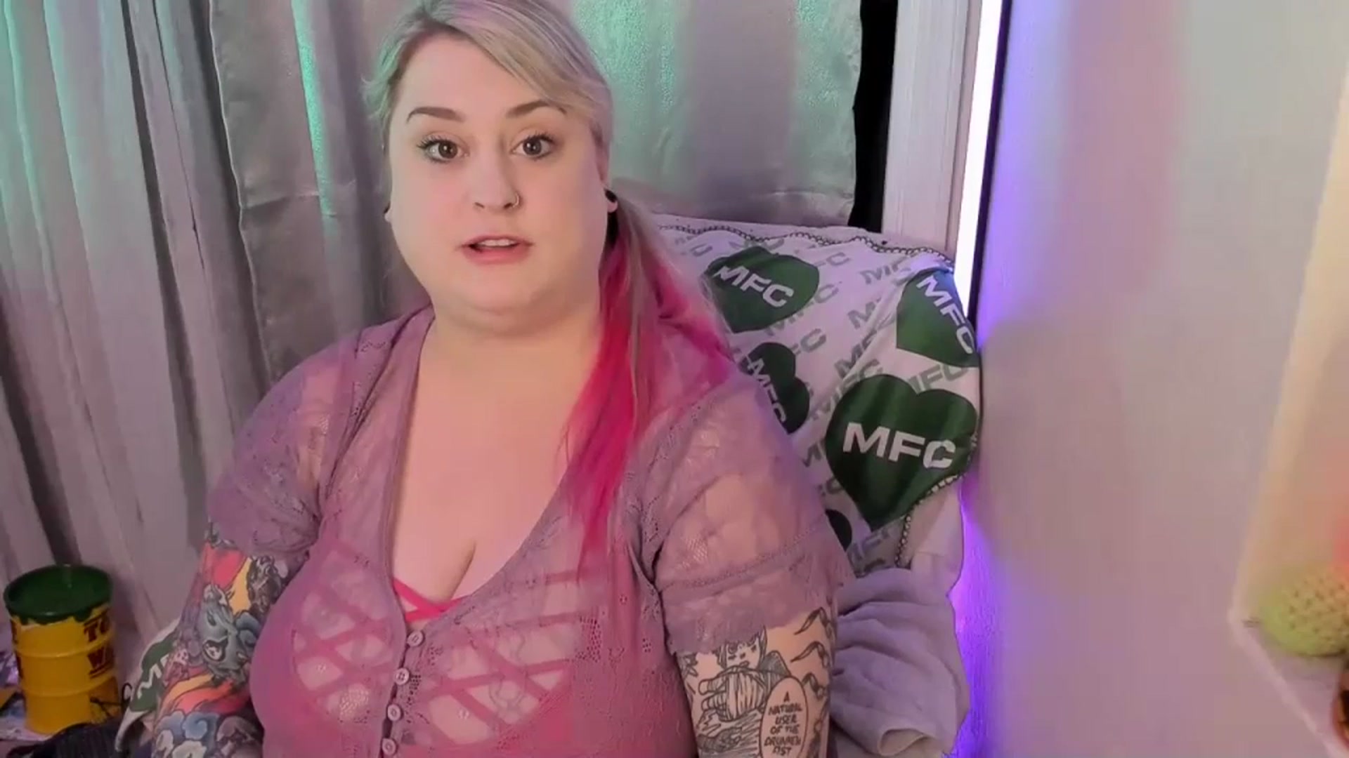 Gallery image thumbnail from mari_jae's myfreecams stream on, 07/01/2023, 09:11 image 11 of 20