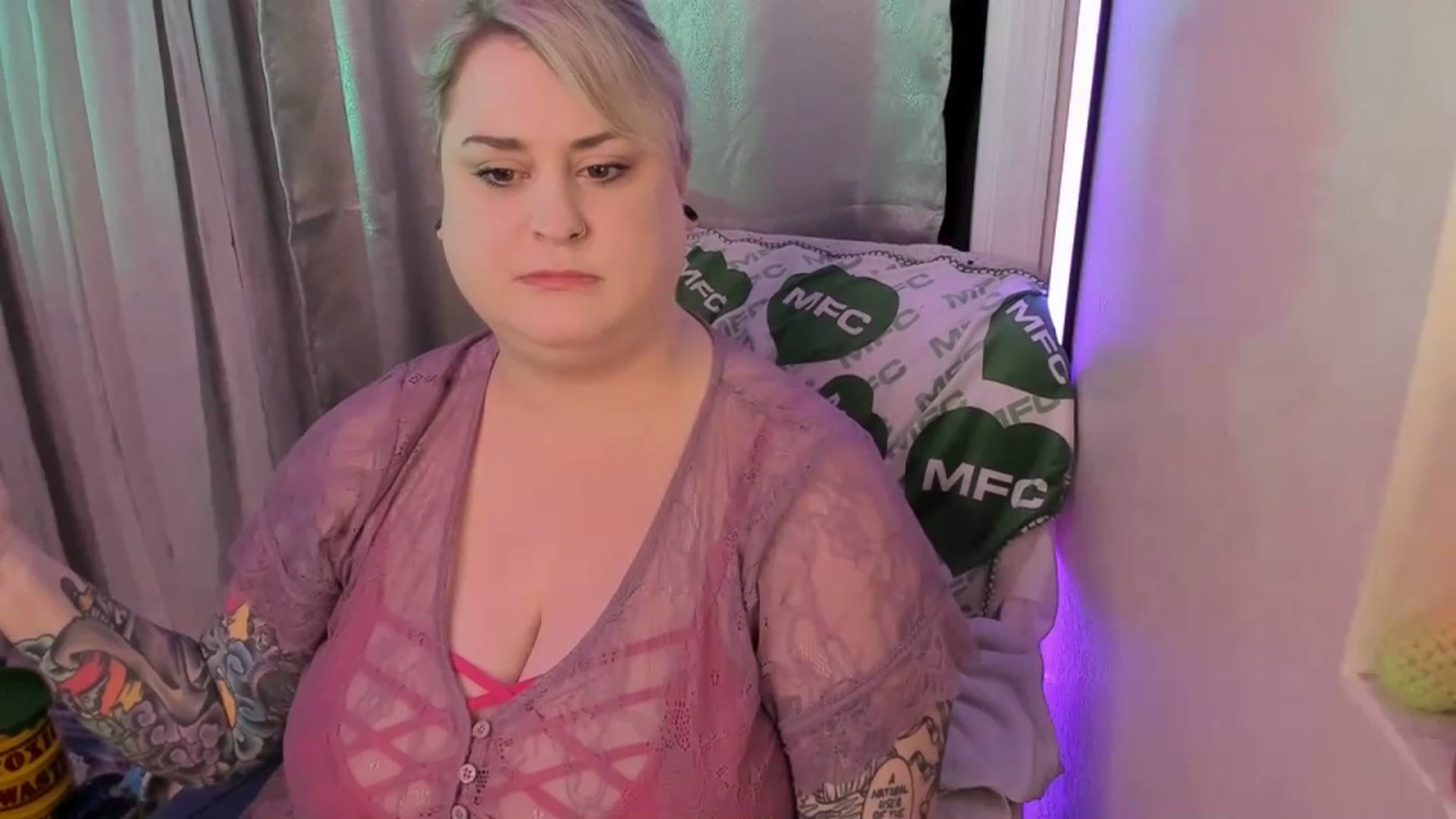 Gallery image thumbnail from mari_jae's myfreecams stream on, 07/01/2023, 10:03 image 8 of 20