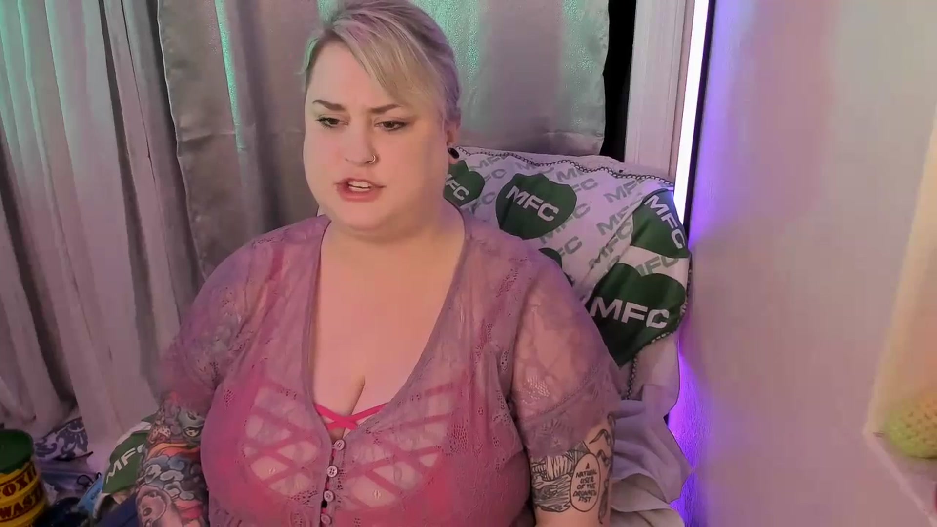 Gallery image thumbnail from mari_jae's myfreecams stream on, 07/01/2023, 10:03 image 19 of 20