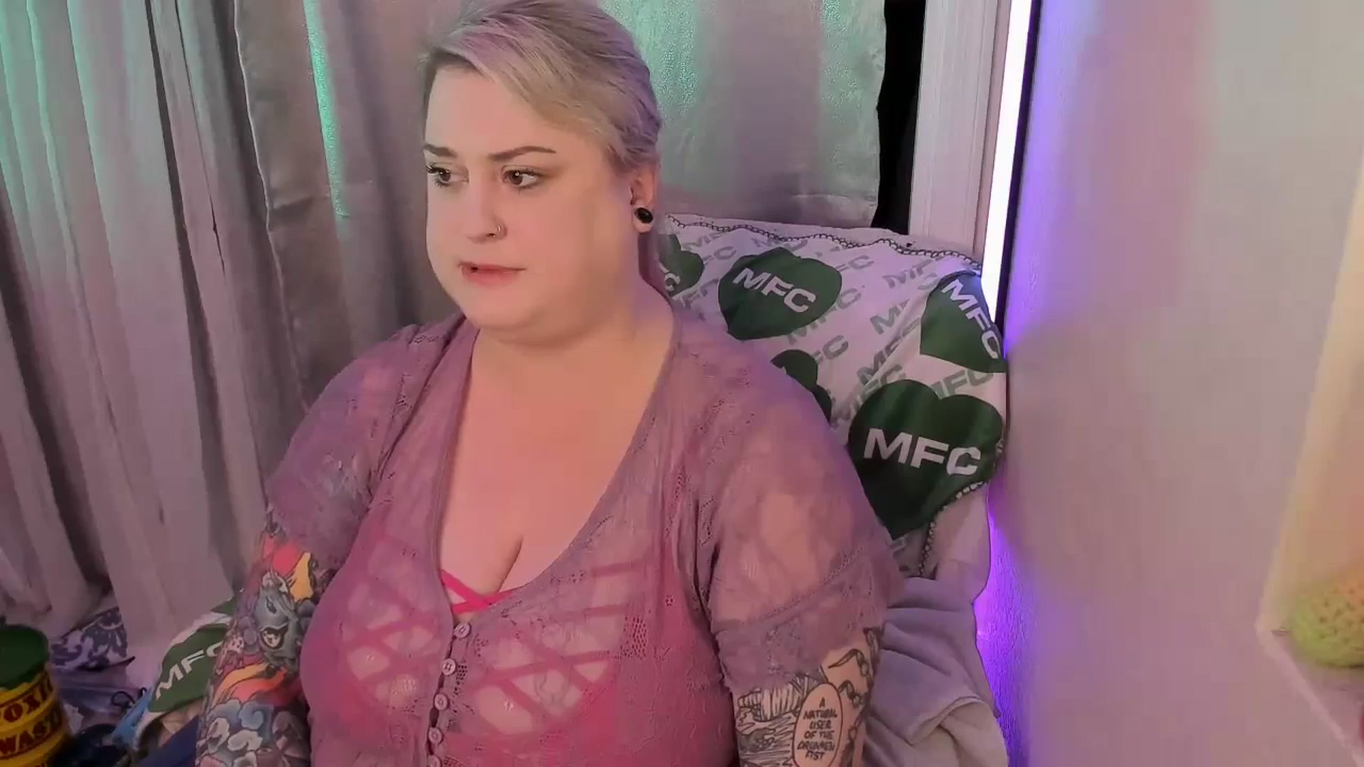 Gallery image thumbnail from mari_jae's myfreecams stream on, 07/01/2023, 10:03 image 11 of 20