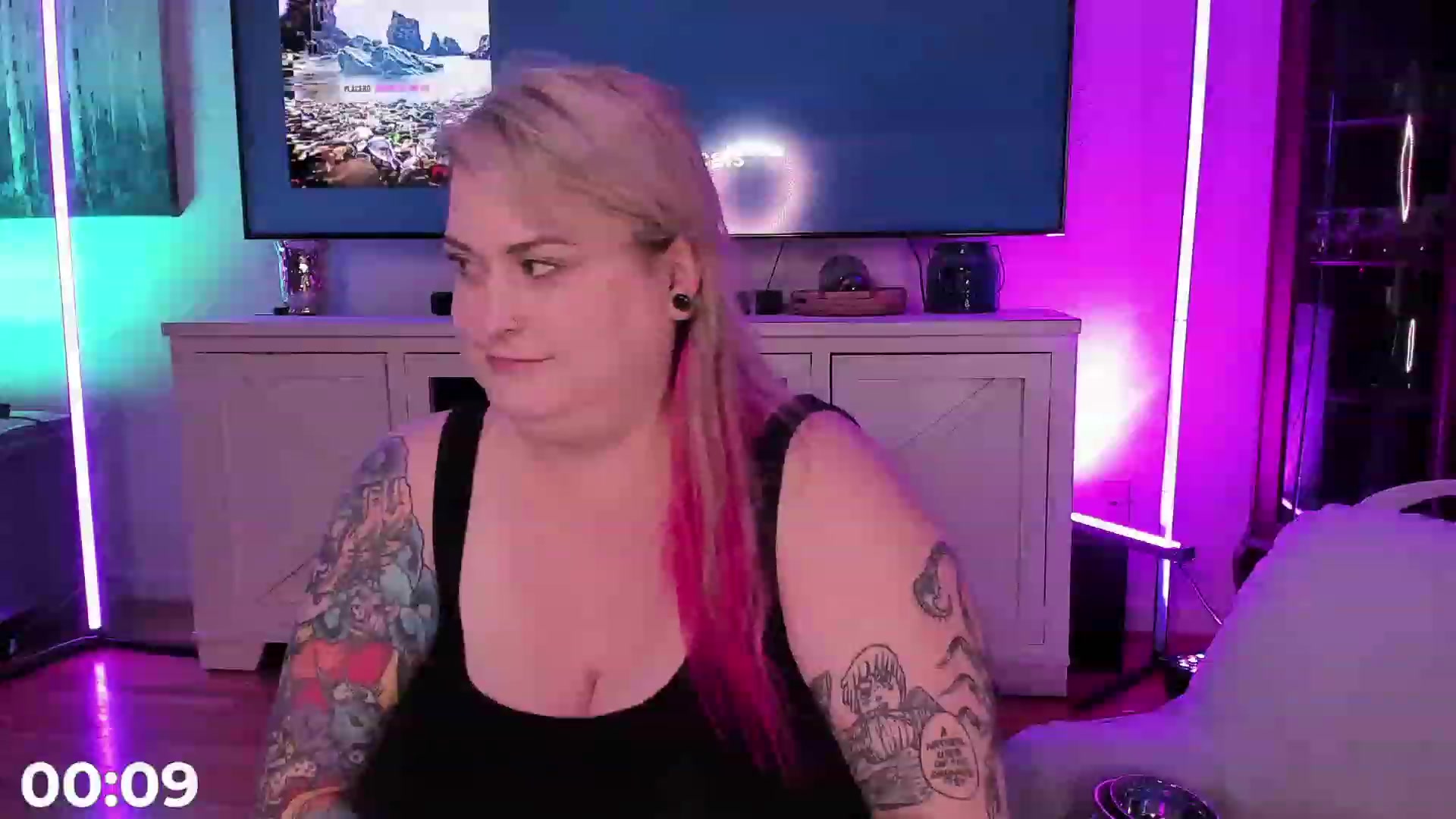 Gallery image thumbnail from mari_jae's myfreecams stream on, 07/02/2023, 08:45 image 16 of 20