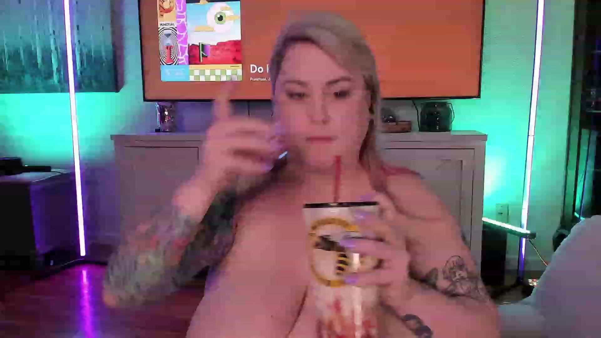 Gallery image thumbnail from mari_jae's myfreecams stream on, 07/02/2023, 08:45 image 5 of 20