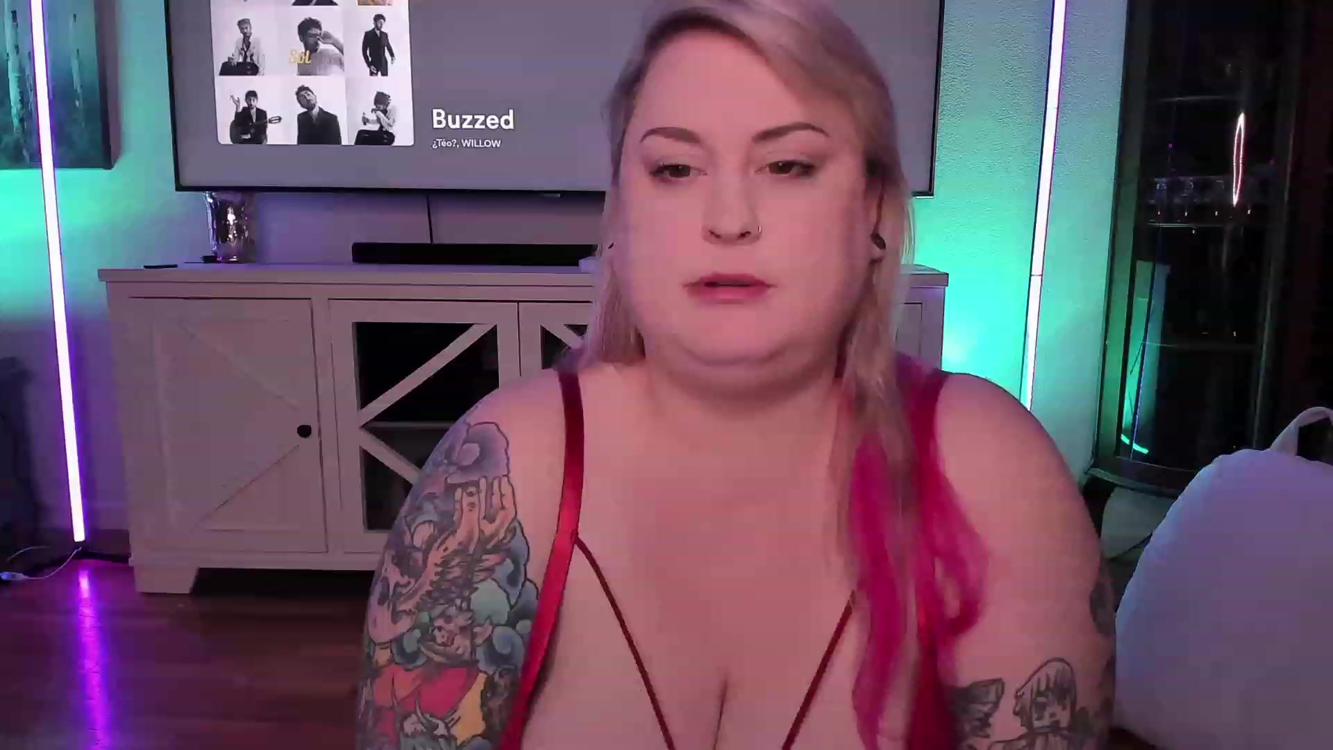 Gallery image thumbnail from mari_jae's myfreecams stream on, 07/03/2023, 09:57 image 7 of 20