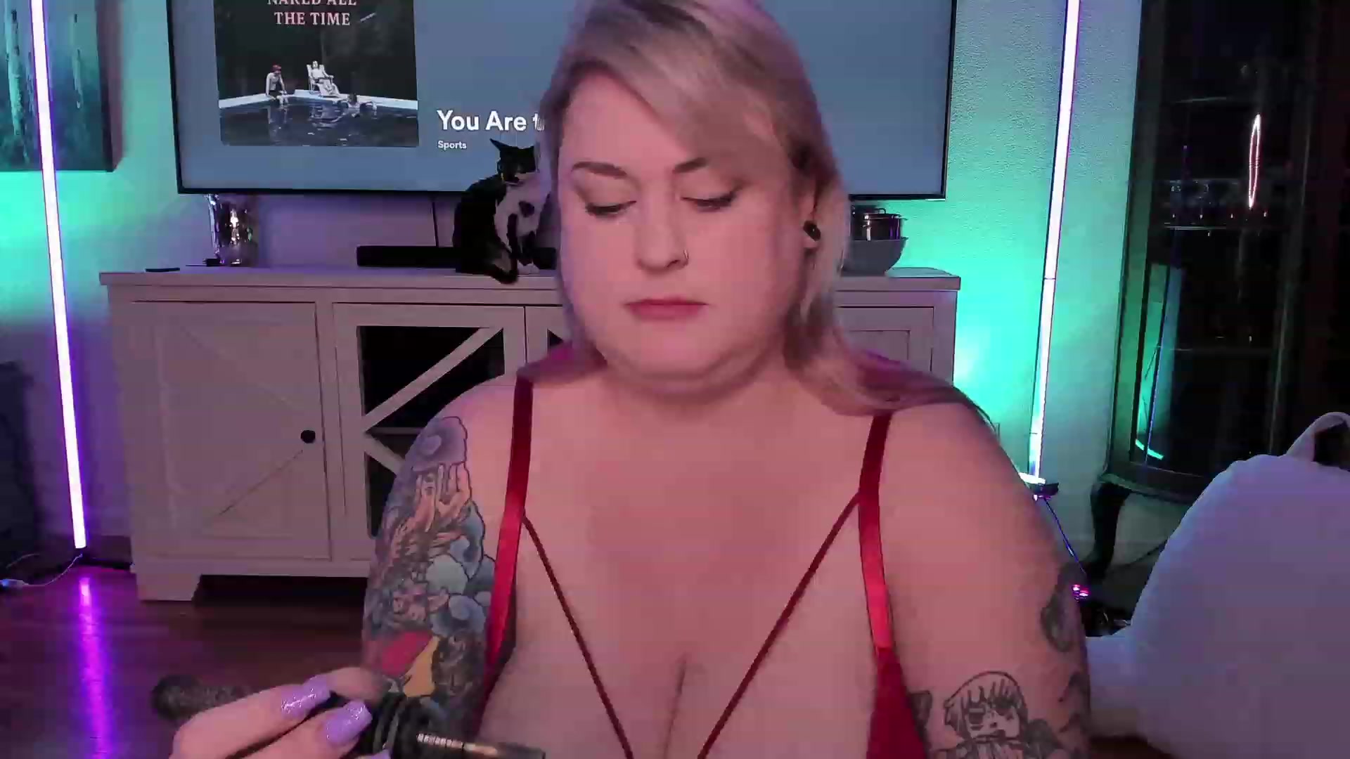 Gallery image thumbnail from mari_jae's myfreecams stream on, 07/03/2023, 09:57 image 9 of 20