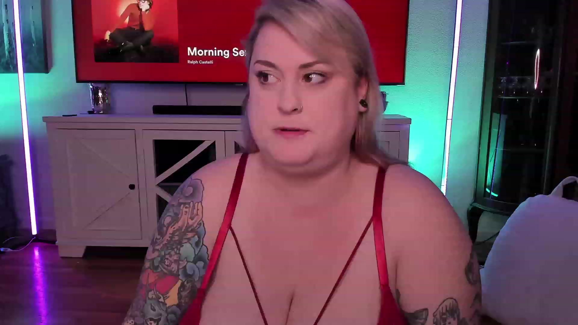 Gallery image thumbnail from mari_jae's myfreecams stream on, 07/03/2023, 09:57 image 8 of 20