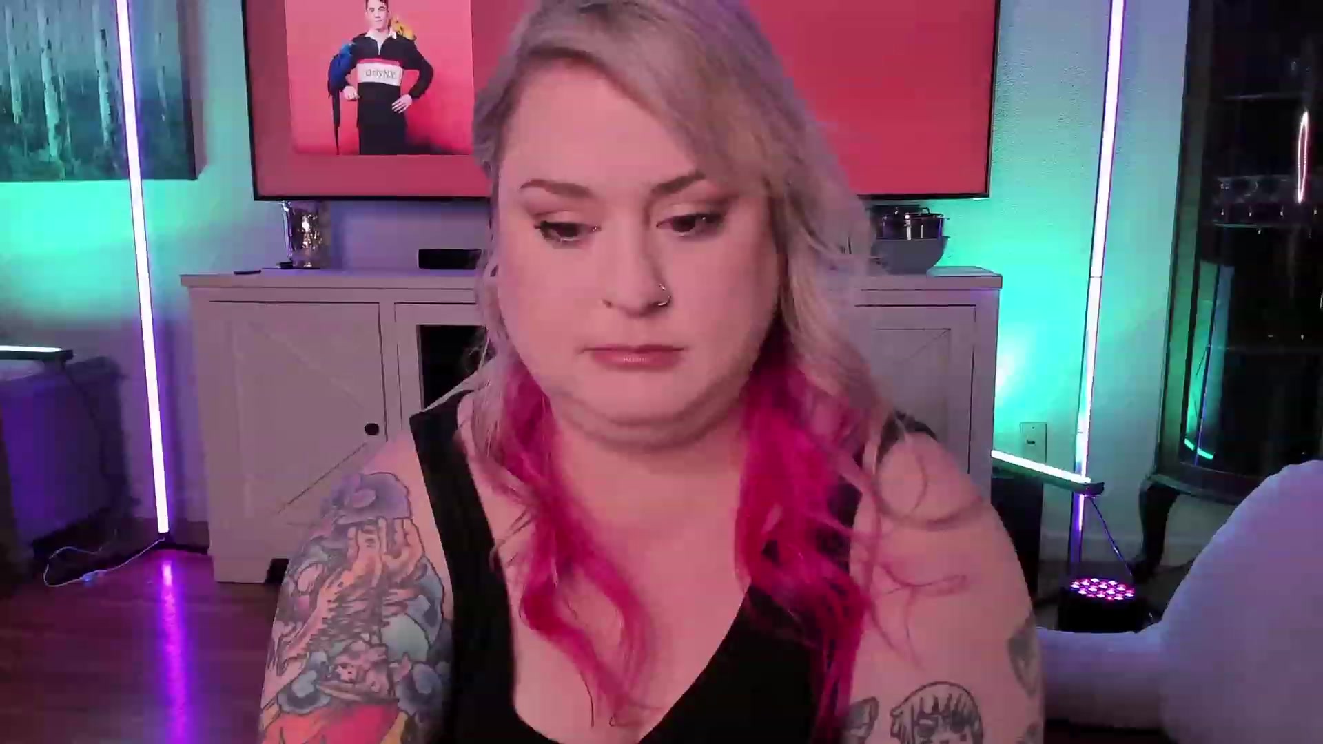 Gallery image thumbnail from mari_jae's myfreecams stream on, 07/04/2023, 09:20 image 20 of 20