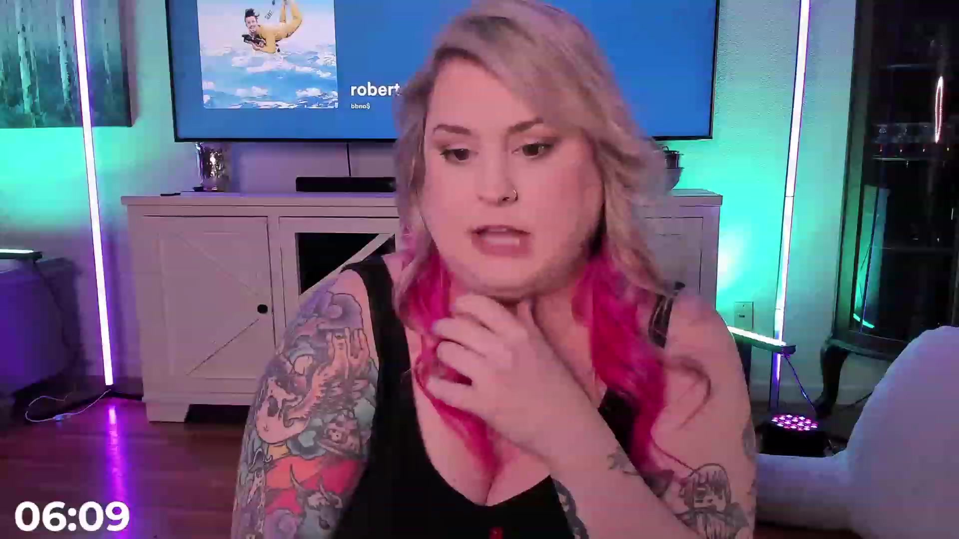 Gallery image thumbnail from mari_jae's myfreecams stream on, 07/04/2023, 09:20 image 9 of 20